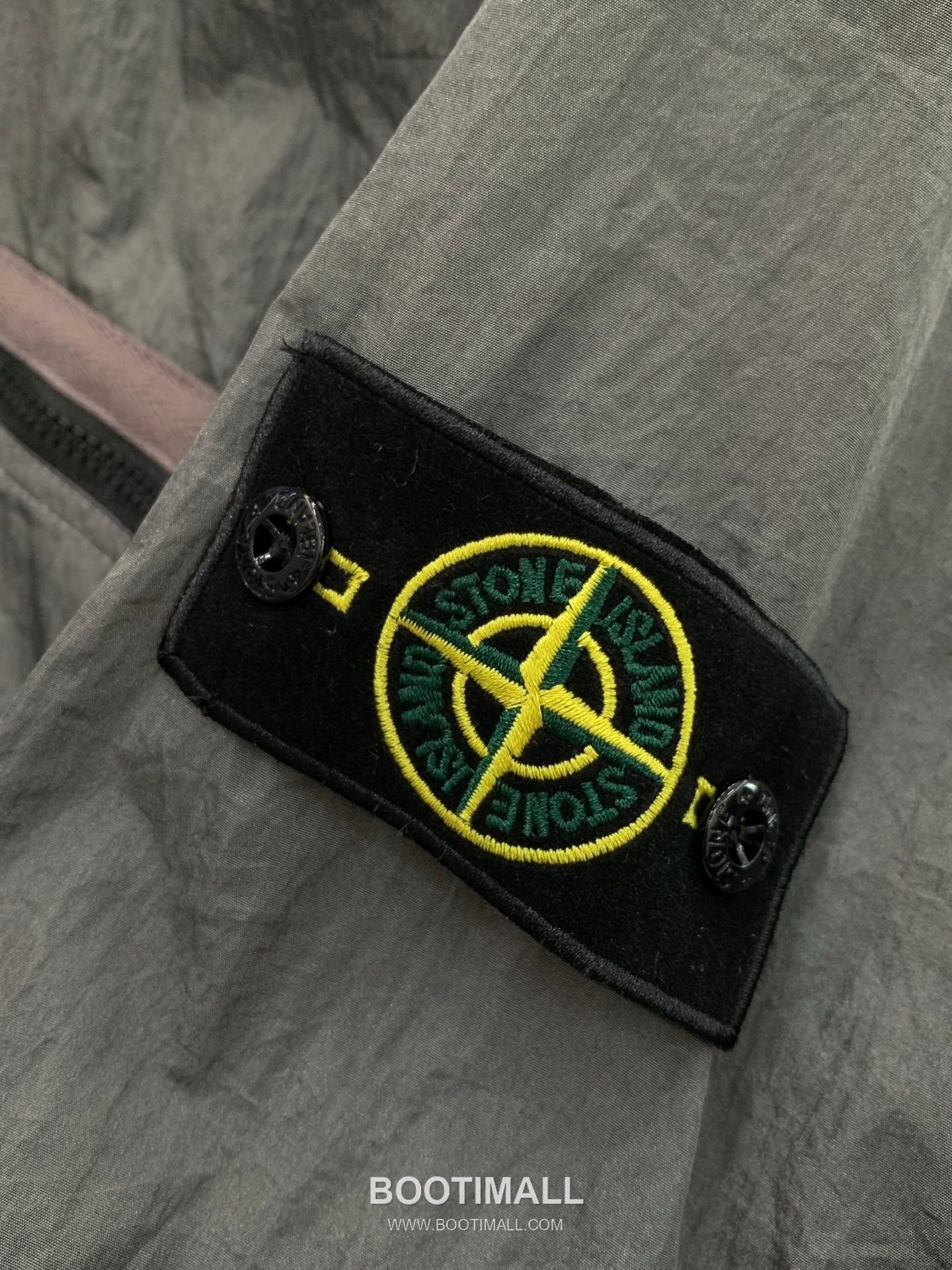 Stone Island SS26 Cotton Collared Zip Jacket with Embroidered Logo 스톤아일랜드 SS26 코튼 카라 집 재킷 자수 로고 6