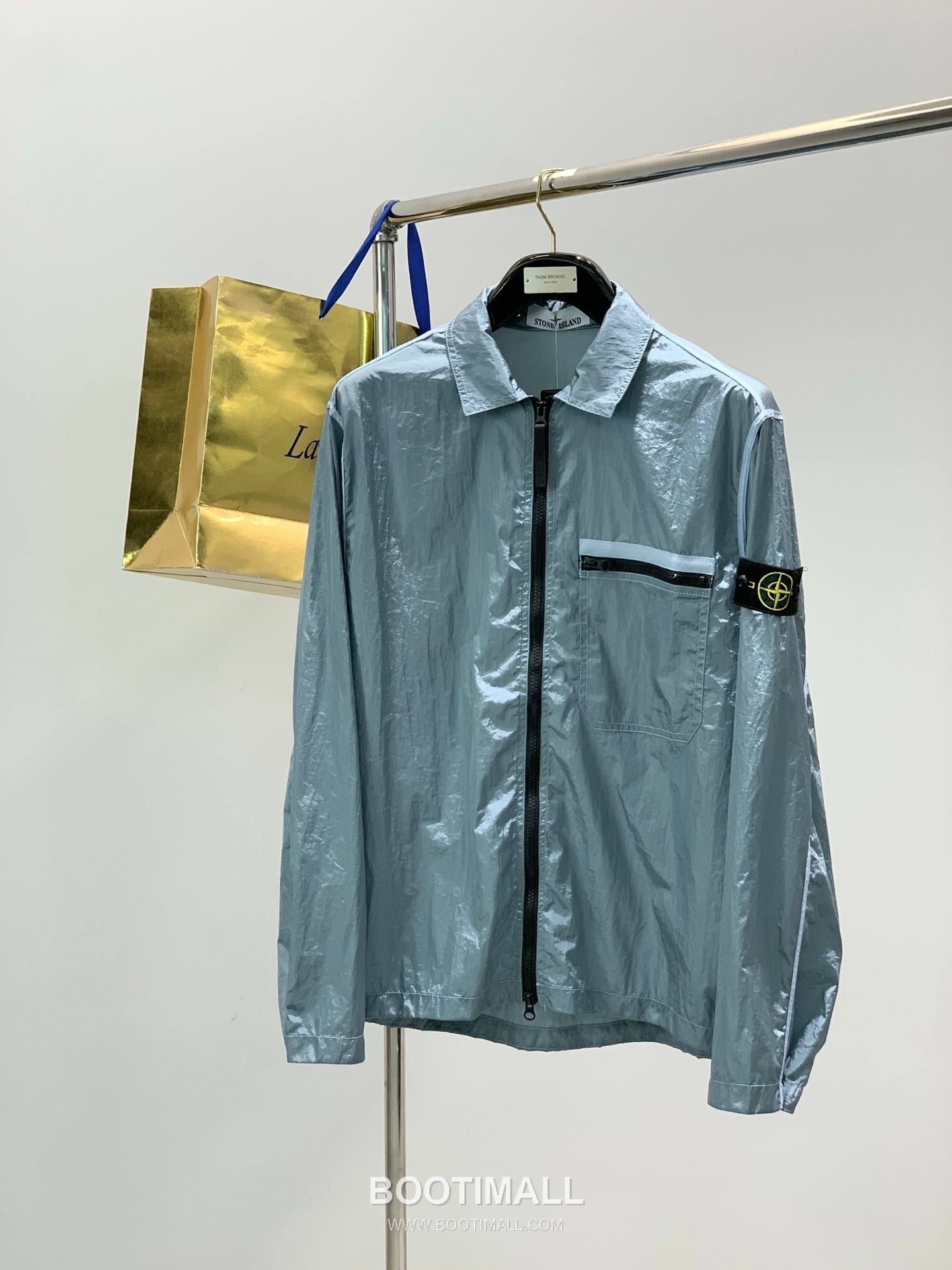 Stone Island SS26 Cotton Collared Zip Jacket with Embroidered Logo 스톤아일랜드 SS26 코튼 카라 집 재킷 자수 로고 1