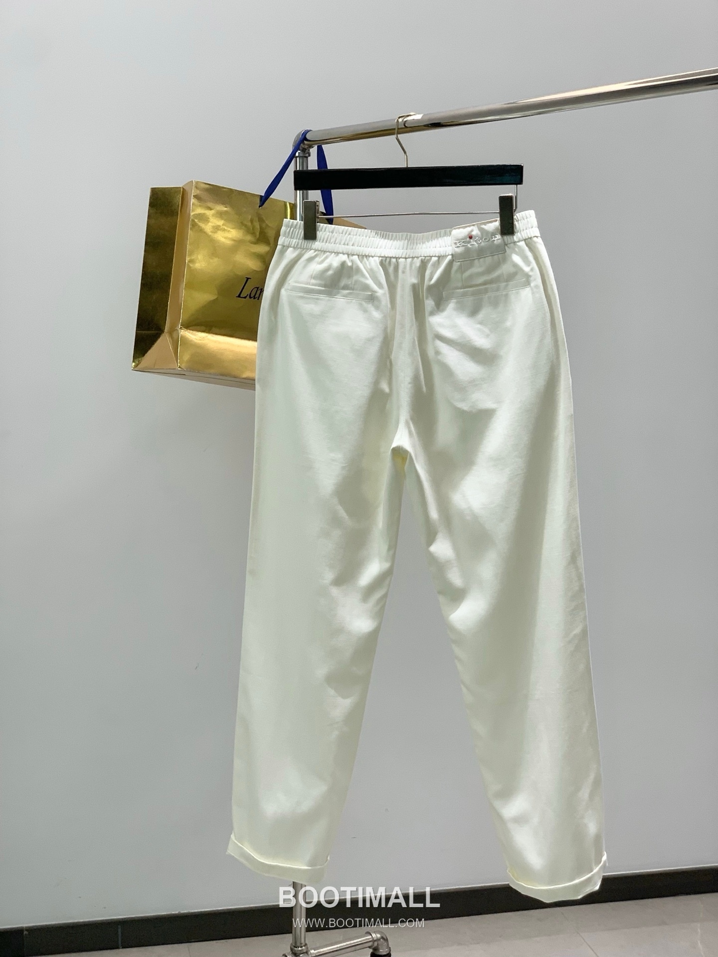 Kiton SS26 Cotton Blend Pants with Embroidered Logo 키톤 SS26 코튼 혼방 팬츠 자수 로고 2