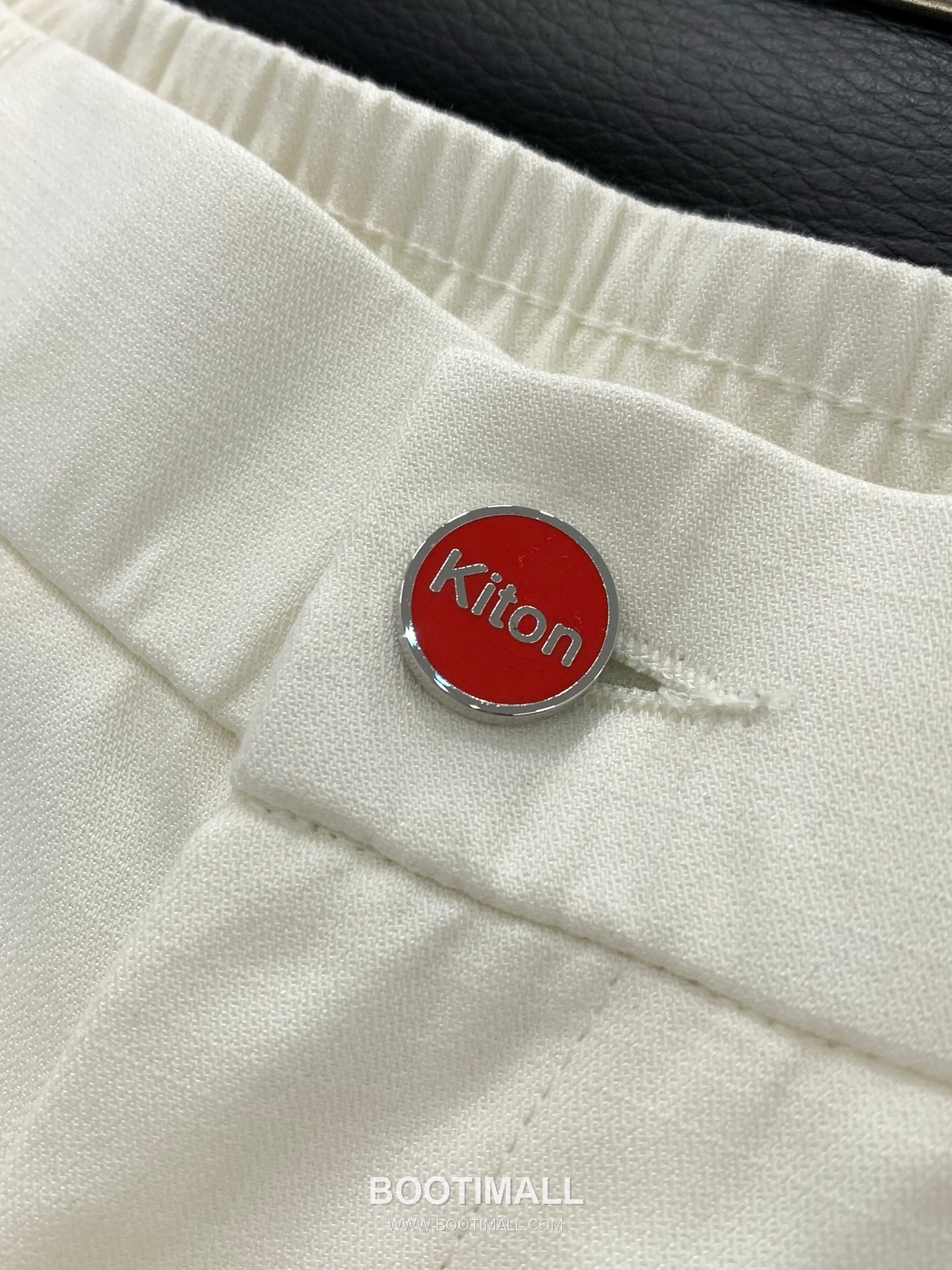 Kiton SS26 Cotton Blend Pants with Embroidered Logo 키톤 SS26 코튼 혼방 팬츠 자수 로고 5