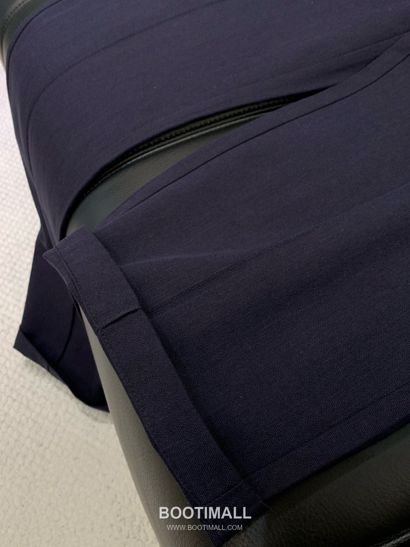 Kiton SS26 Cotton Blend Pants with Embroidered Logo 키톤 SS26 코튼 혼방 팬츠 자수 로고 6