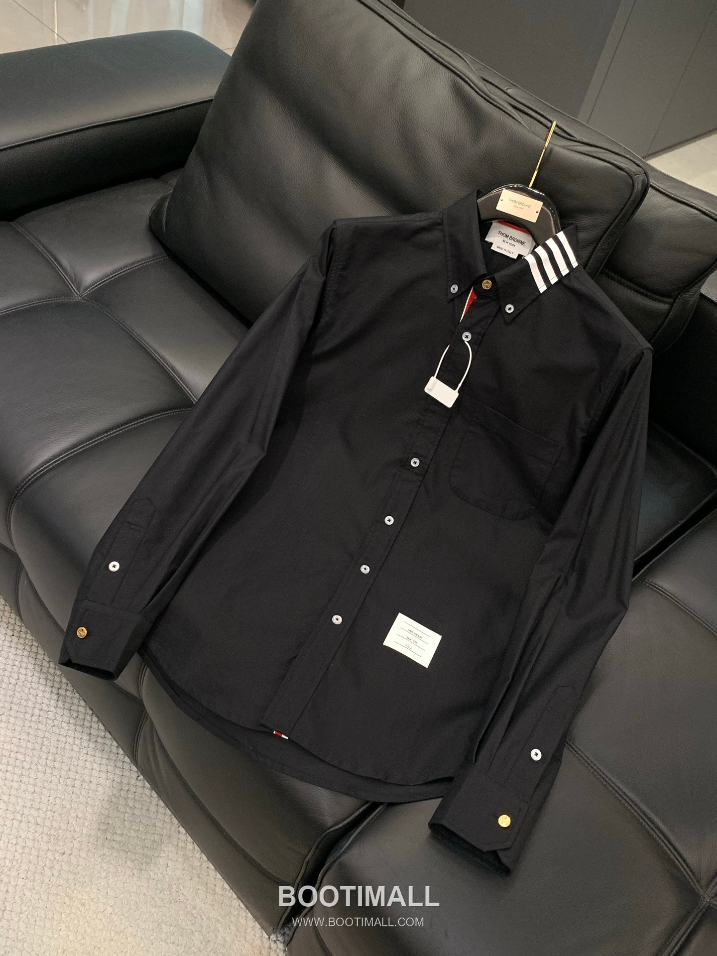 Thom Browne SS26 Cotton Long Sleeve Shirt with Logo Print 톰브라운 SS26 코튼 롱슬리브 셔츠 로고 프린트 3