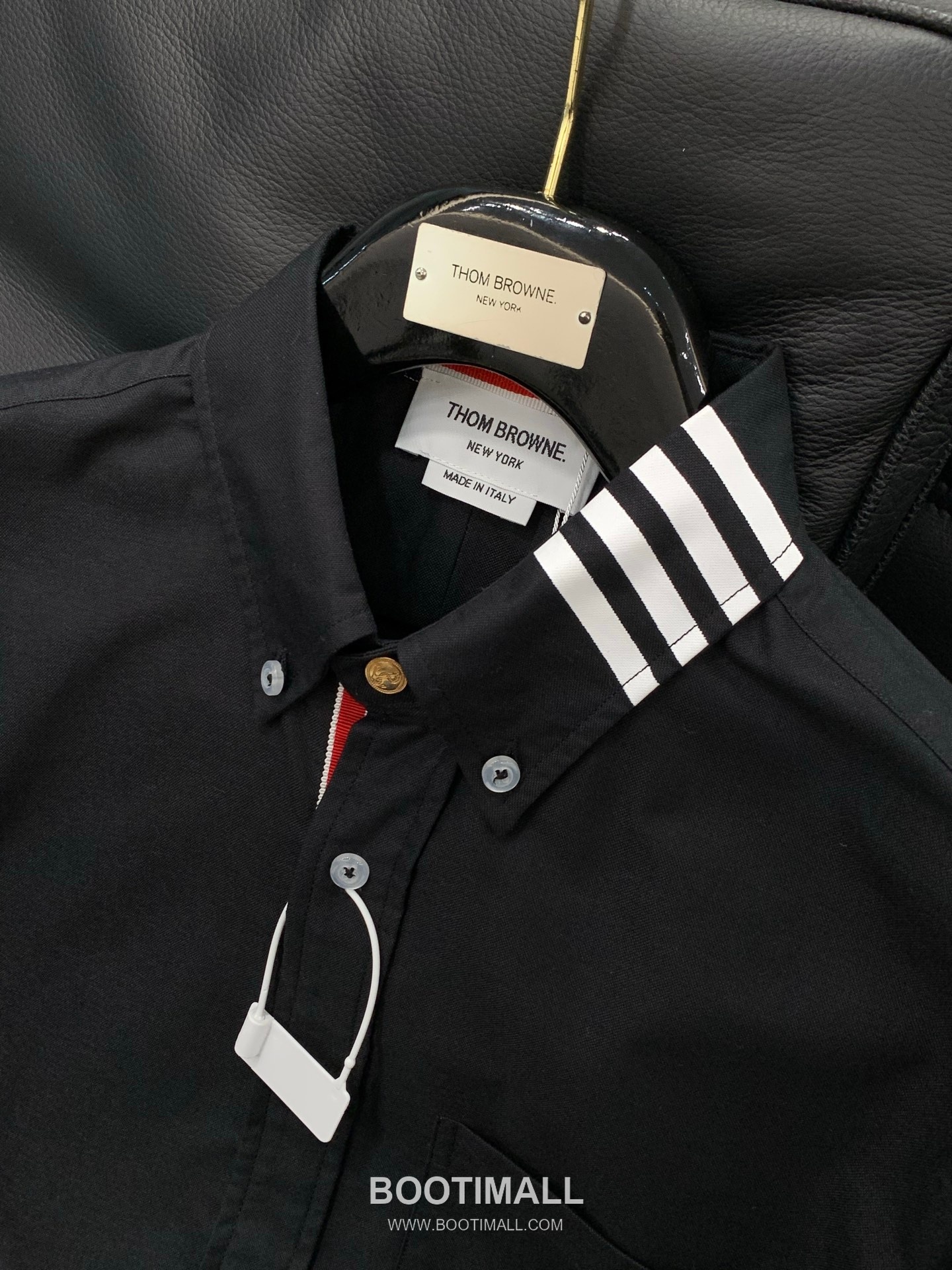 Thom Browne SS26 Cotton Long Sleeve Shirt with Logo Print 톰브라운 SS26 코튼 롱슬리브 셔츠 로고 프린트 4