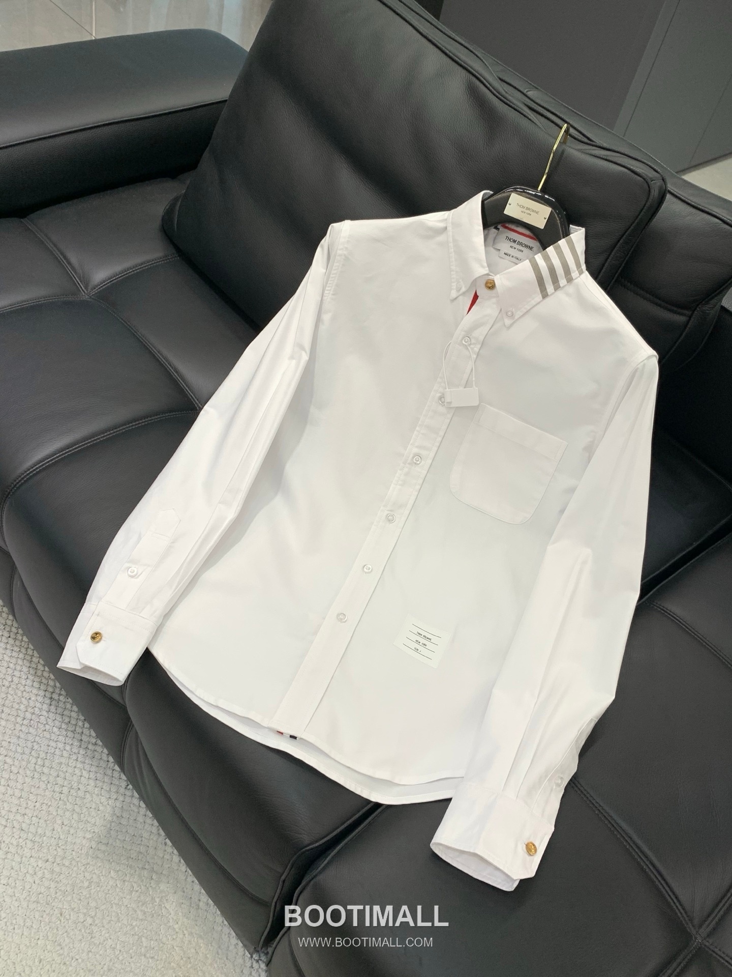 Thom Browne SS26 Cotton Long Sleeve Shirt with Logo Print 톰브라운 SS26 코튼 롱슬리브 셔츠 로고 프린트 3