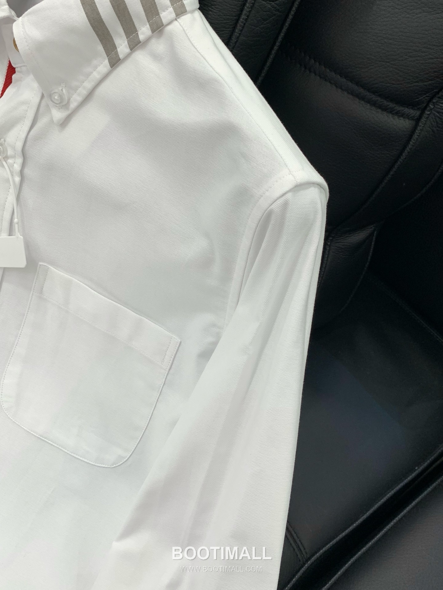 Thom Browne SS26 Cotton Long Sleeve Shirt with Logo Print 톰브라운 SS26 코튼 롱슬리브 셔츠 로고 프린트 5