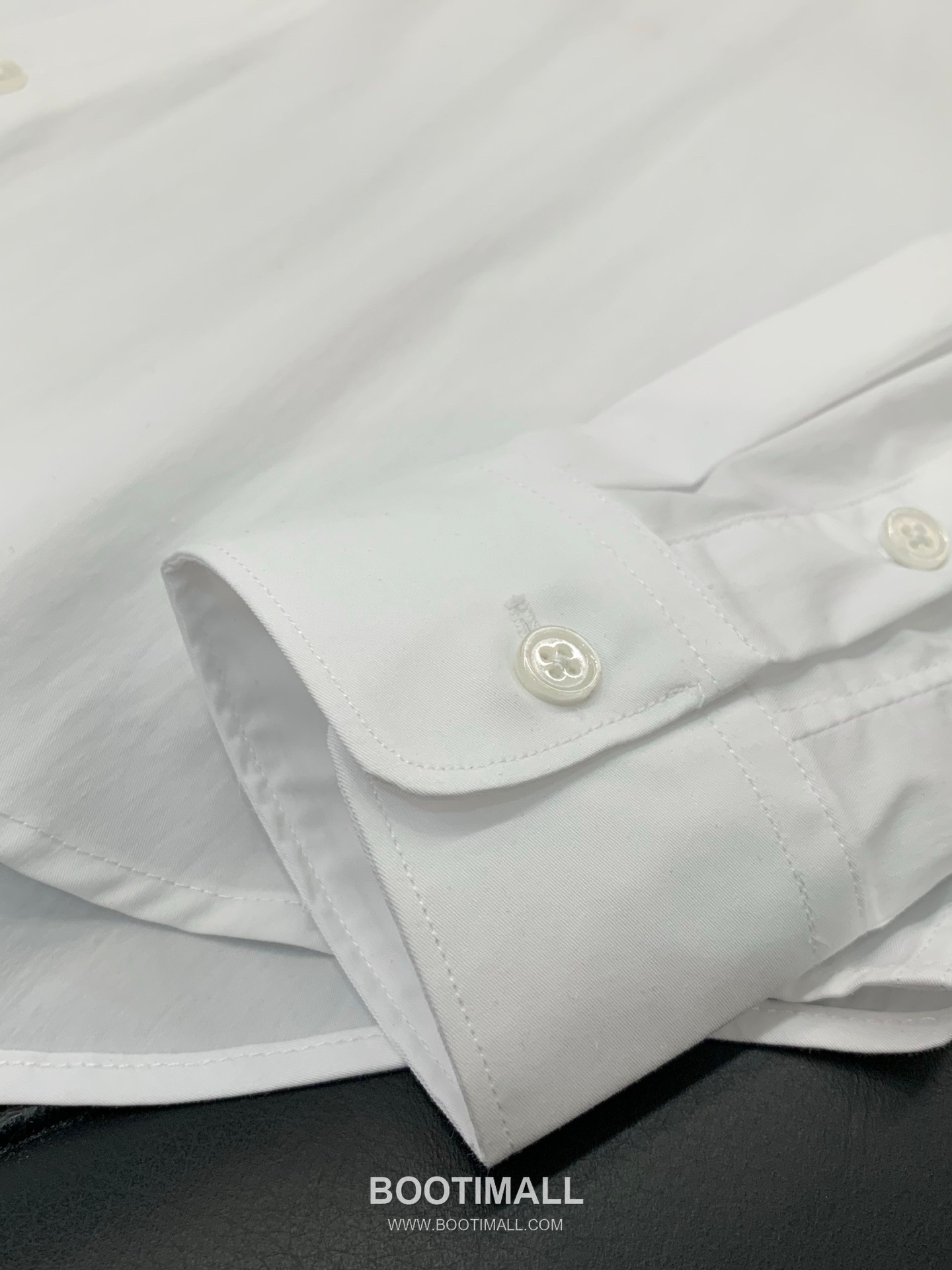 Comme des Garçons PLAY SS26 Cotton Long Sleeve Shirt with Heart Logo Embroidery 꼼데가르송플레이 SS26 코튼 롱슬리브 셔츠 하트 로고 자수 8