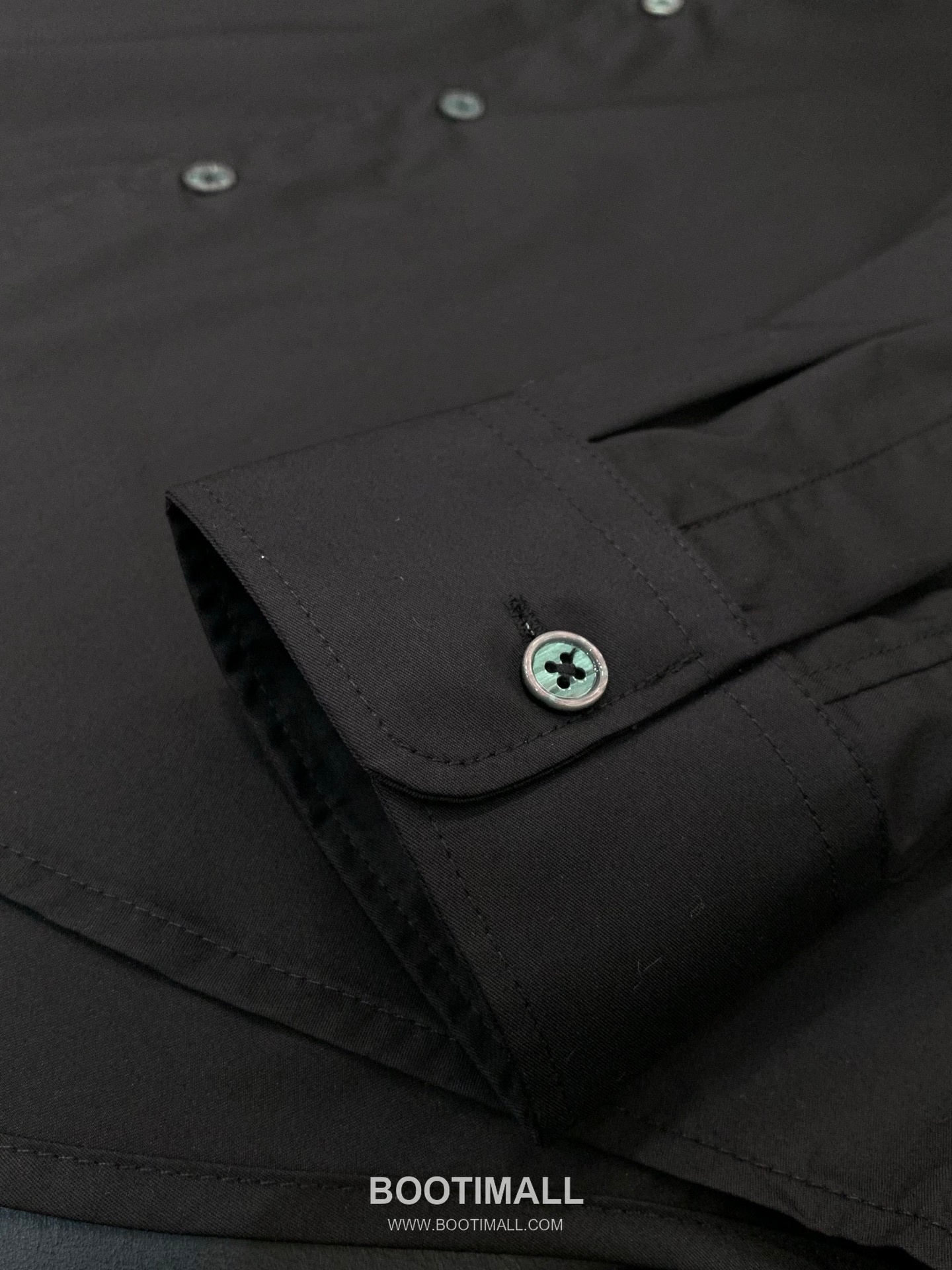 Comme des Garçons PLAY SS26 Cotton Long Sleeve Shirt with Heart Logo Embroidery 꼼데가르송플레이 SS26 코튼 롱슬리브 셔츠 하트 로고 자수 8