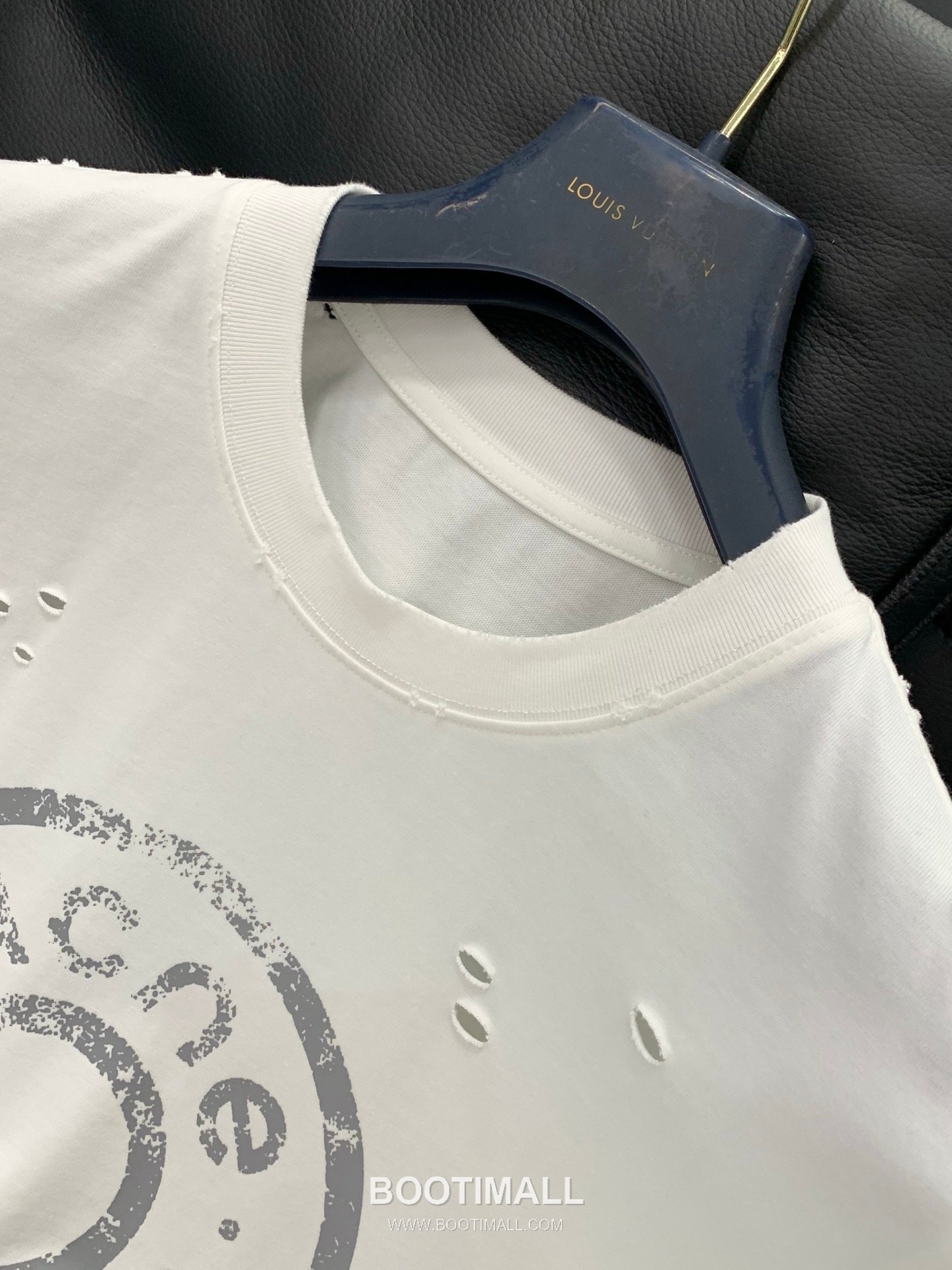 Acne Studios SS26 Cotton Crewneck T-Shirt with Logo Print 아크네스튜디오 SS26 코튼 크루넥 티셔츠 로고 프린트 4