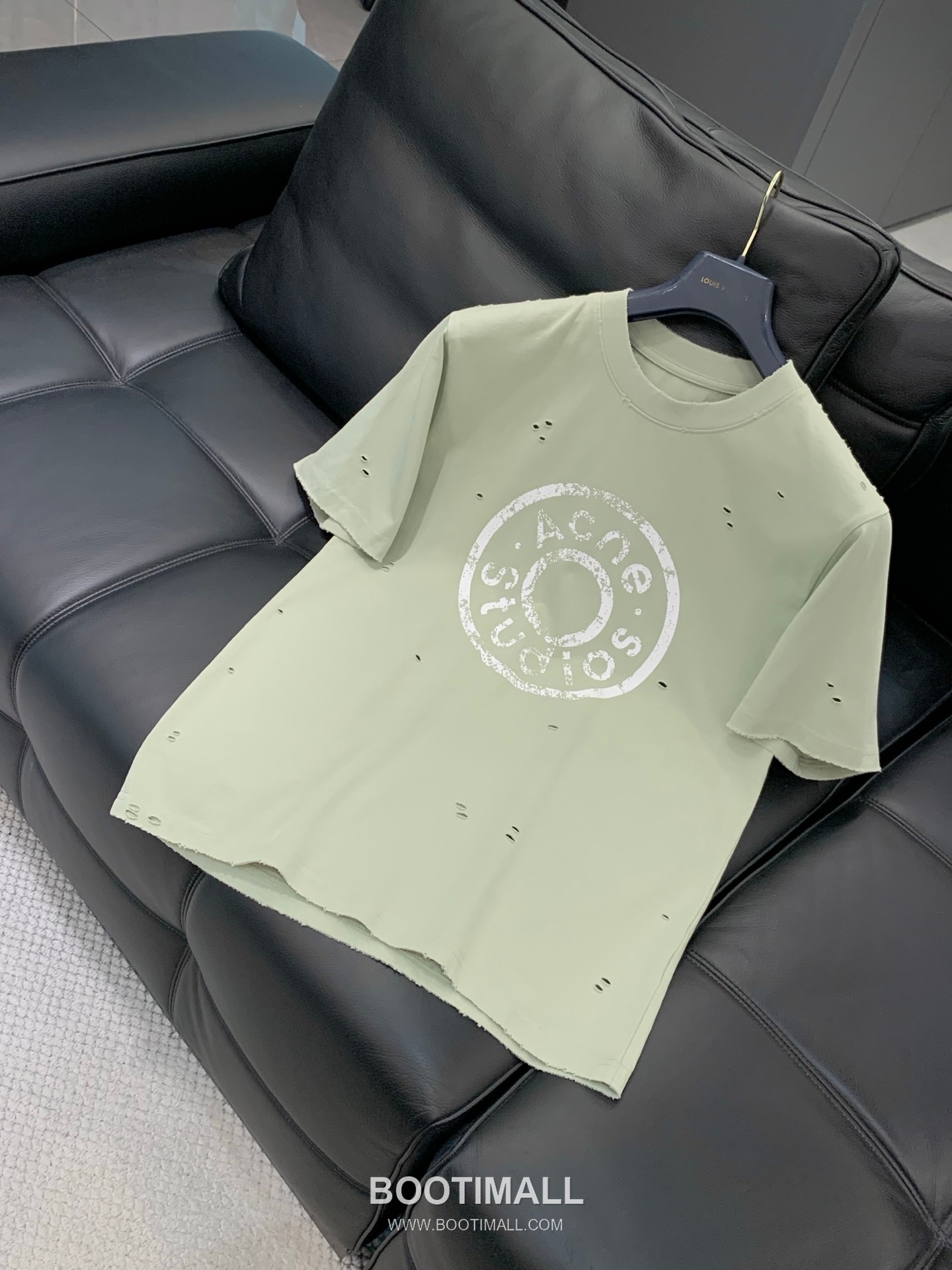 Acne Studios SS26 Cotton Crewneck T-Shirt with Logo Print 아크네스튜디오 SS26 코튼 크루넥 티셔츠 로고 프린트 3