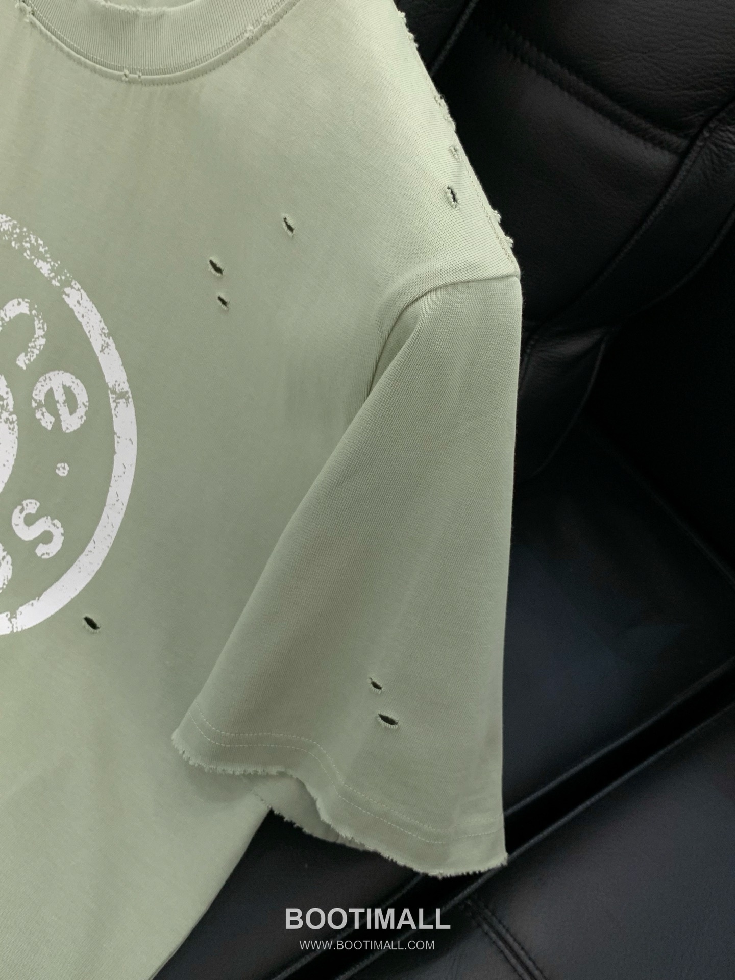 Acne Studios SS26 Cotton Crewneck T-Shirt with Logo Print 아크네스튜디오 SS26 코튼 크루넥 티셔츠 로고 프린트 5