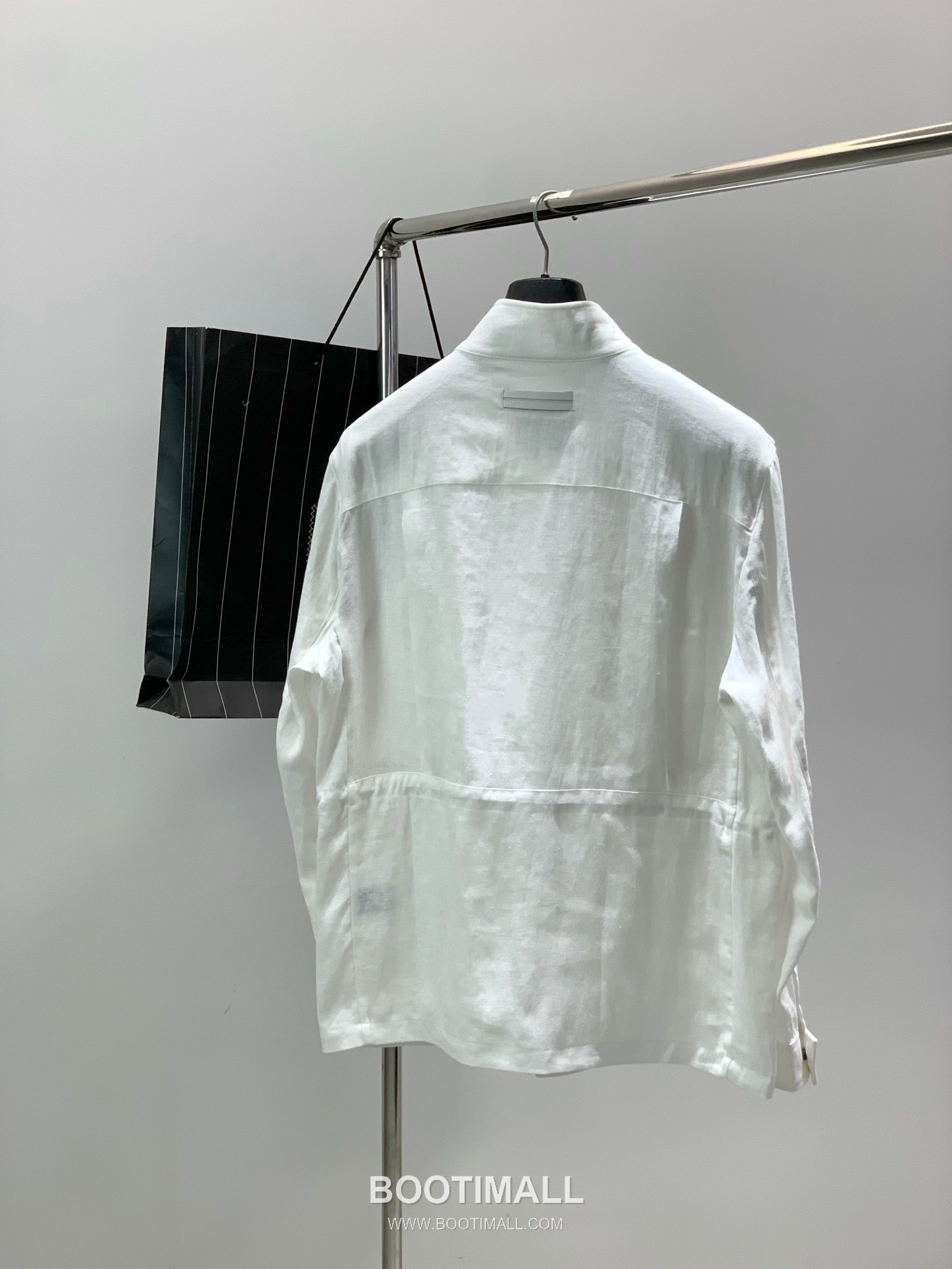 Zegna SS26 Cotton Blend Stand Collar Zip Jacket with Logo Print 제냐 SS26 코튼 혼방 스탠드 카라 집 재킷 로고 프린트 2