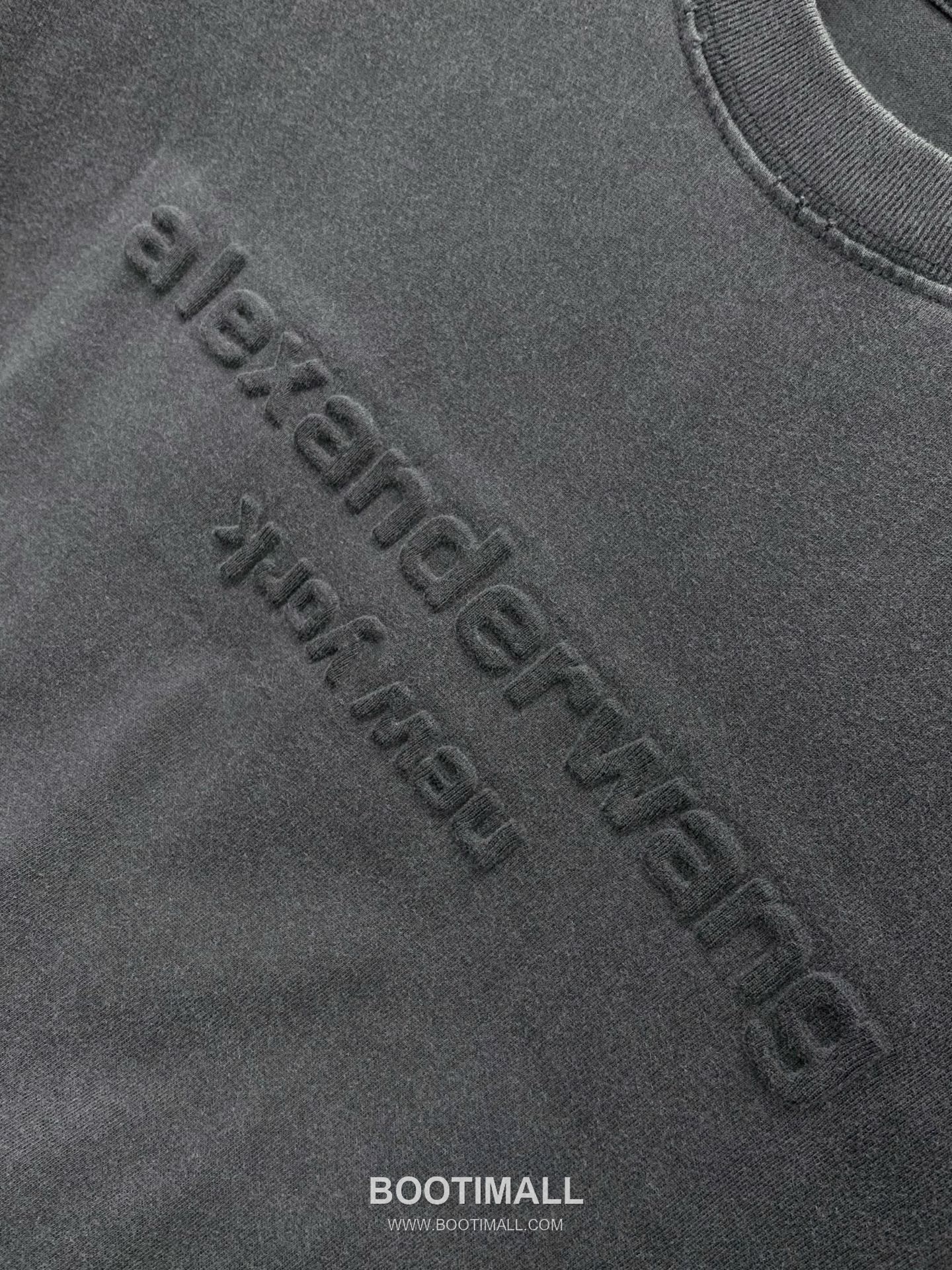Alexander Wang SS26 Cotton Crewneck T-Shirt with Embossed Logo 알렉산더왕 SS26 코튼 크루넥 티셔츠 엠보스 로고 7