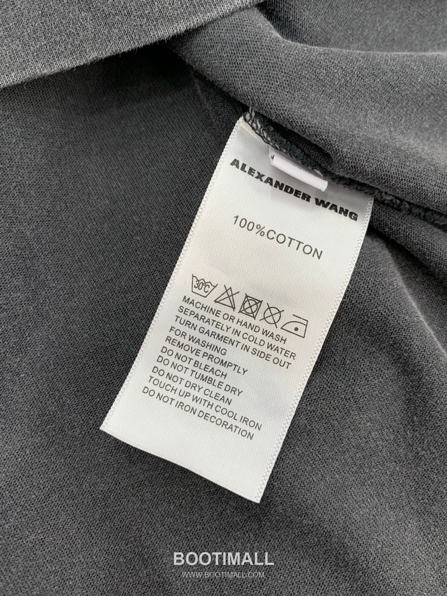 Alexander Wang SS26 Cotton Crewneck T-Shirt with Embossed Logo 알렉산더왕 SS26 코튼 크루넥 티셔츠 엠보스 로고 8