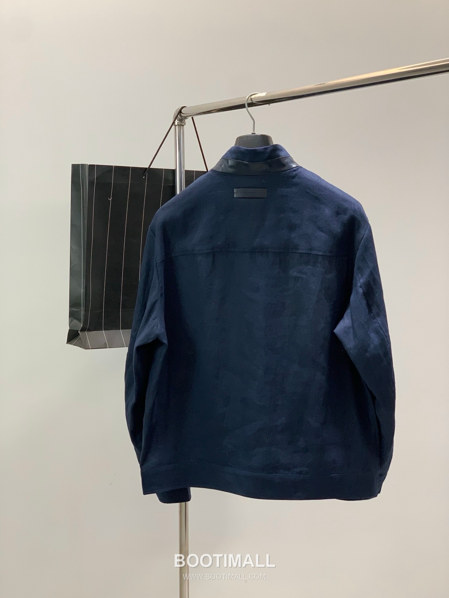 Zegna SS26 Cotton Blend Stand Collar Zip Jacket with Logo Print 제냐 SS26 코튼 혼방 스탠드 카라 집 재킷 로고 프린트 2