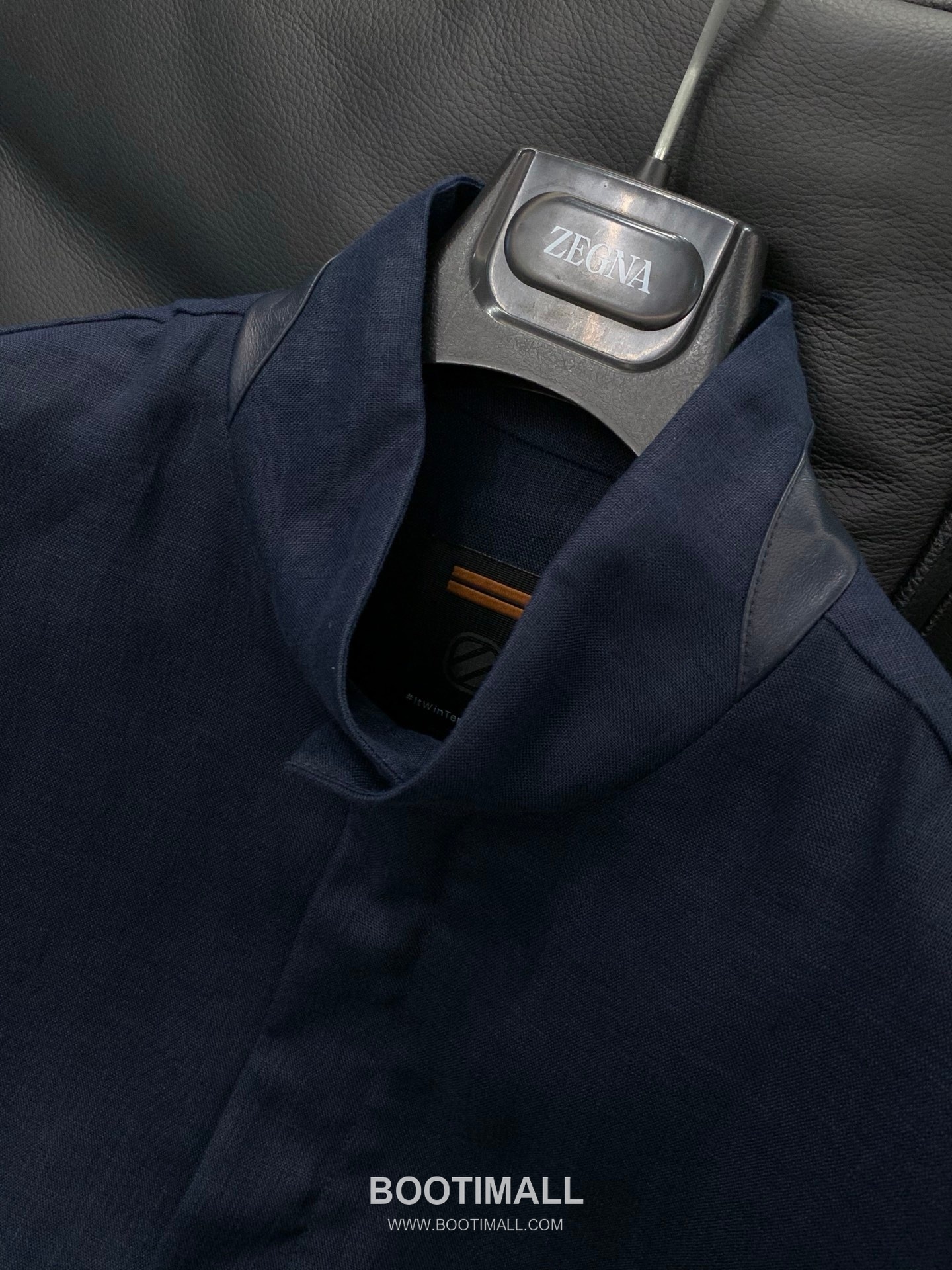 Zegna SS26 Cotton Blend Stand Collar Zip Jacket with Logo Print 제냐 SS26 코튼 혼방 스탠드 카라 집 재킷 로고 프린트 4