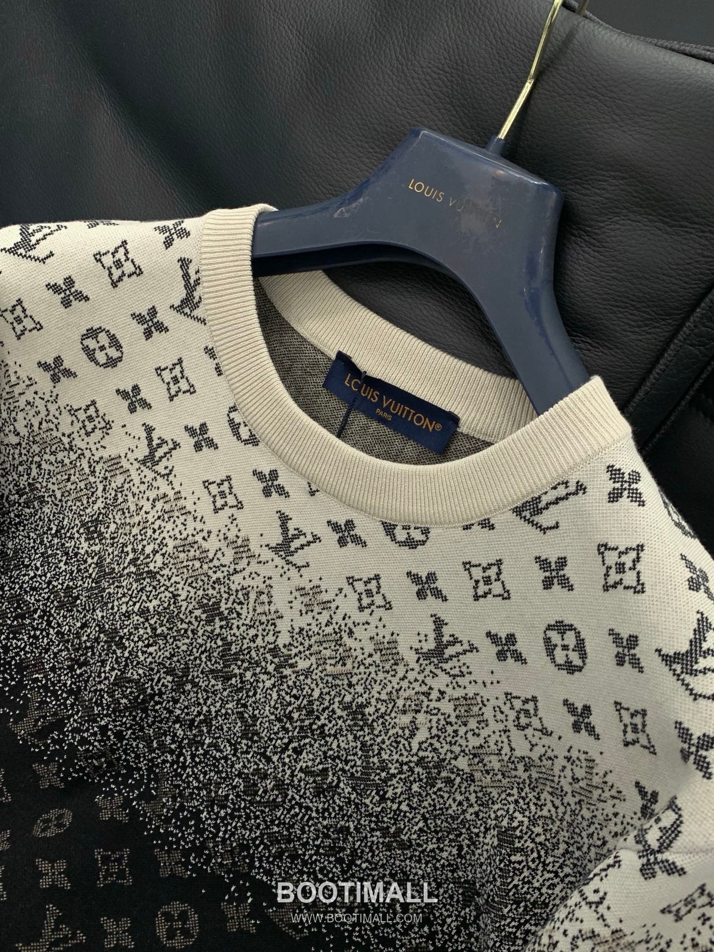 Louis Vuitton SS26 Cotton Knit Sweater with Logo Pattern 루이비통 SS26 코튼 니트 스웨터 로고 패턴 4