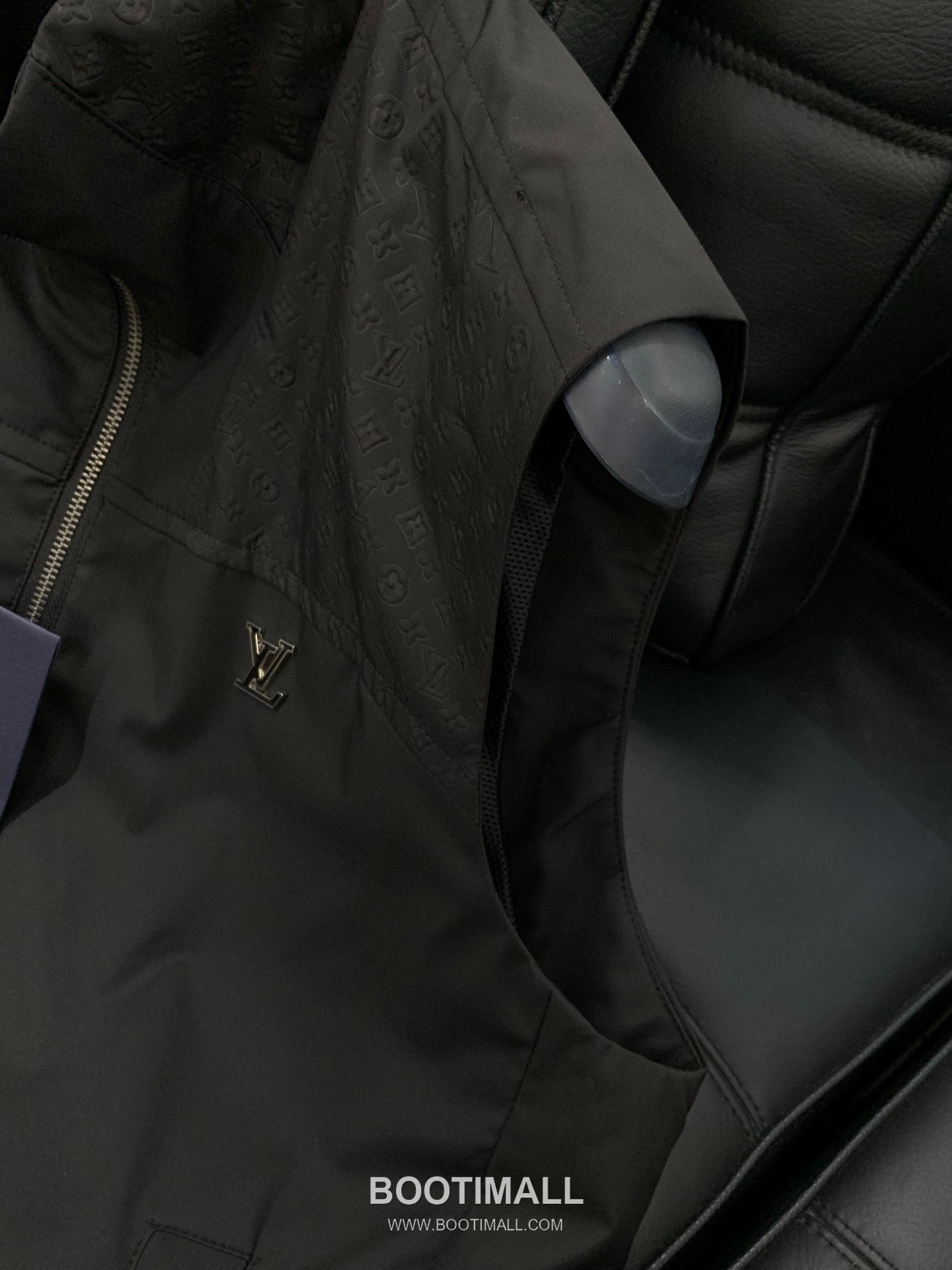 Louis Vuitton SS26 Nylon Vest with Bonded Logo 루이비통 SS26 나일론 베스트 압착 로고 5