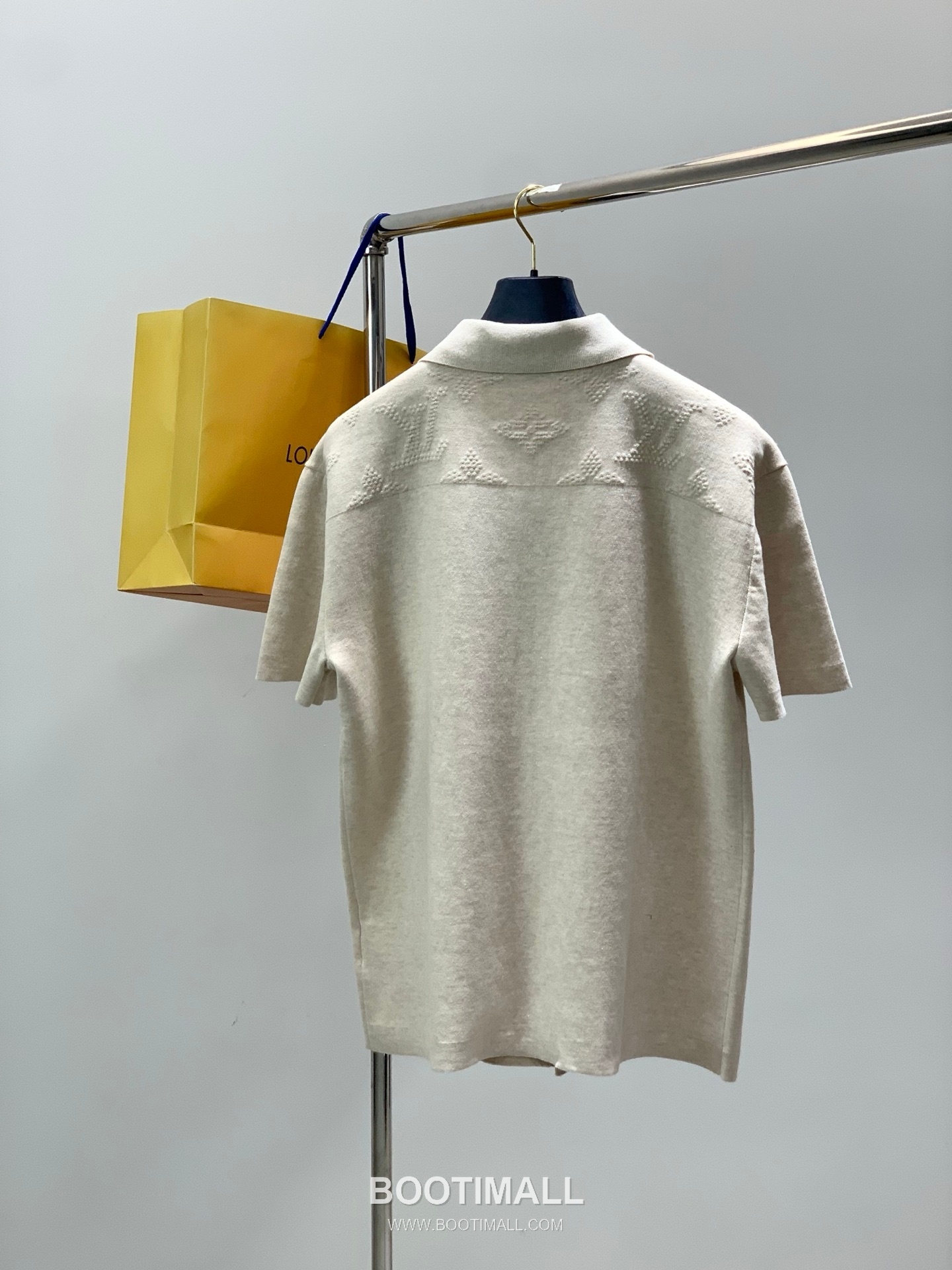 Louis Vuitton SS26 Cotton Knit Collared Cardigan Short Sleeve with Logo Pattern 루이비통 SS26 코튼 니트 카라 가디건 반팔 로고 패턴 5