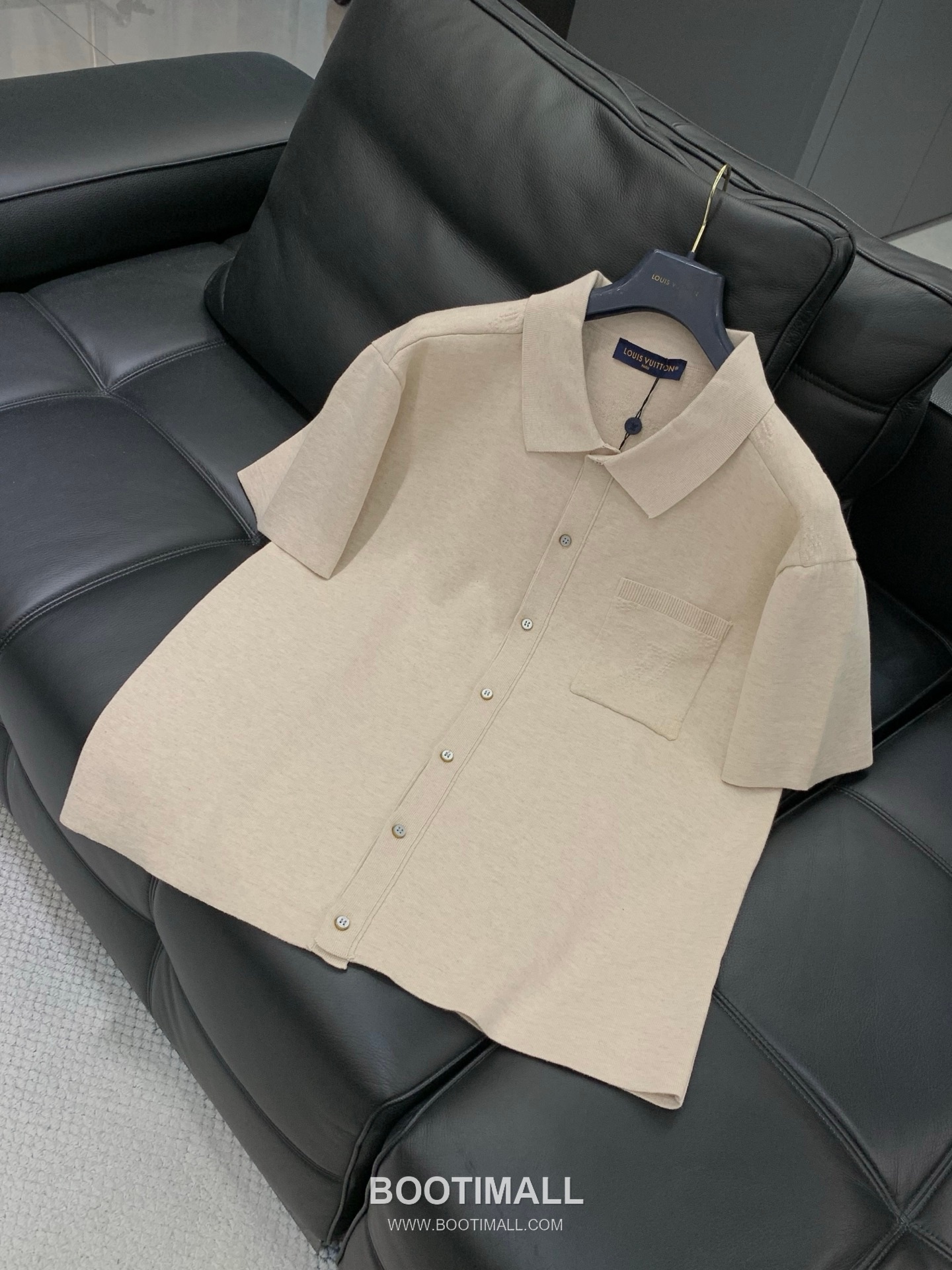 Louis Vuitton SS26 Cotton Knit Collared Cardigan Short Sleeve with Logo Pattern 루이비통 SS26 코튼 니트 카라 가디건 반팔 로고 패턴 6