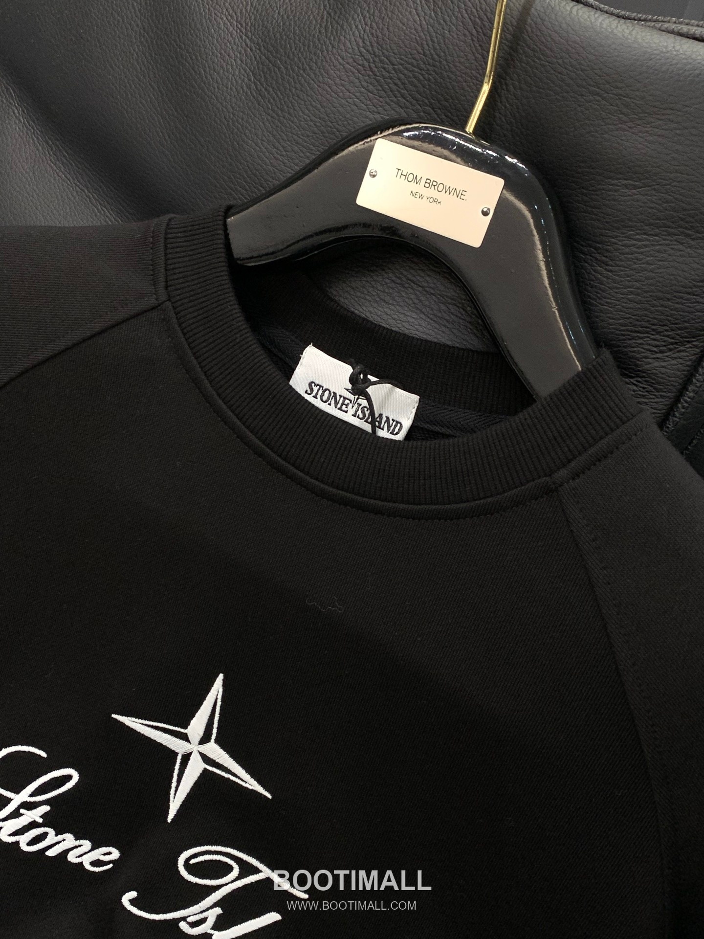 Stone Island SS26 Cotton Crewneck Sweatshirt and Cotton Jogger Pants Set with Logo 스톤아일랜드 SS26 코튼 크루넥 맨투맨 조거 팬츠 세트 로고 4