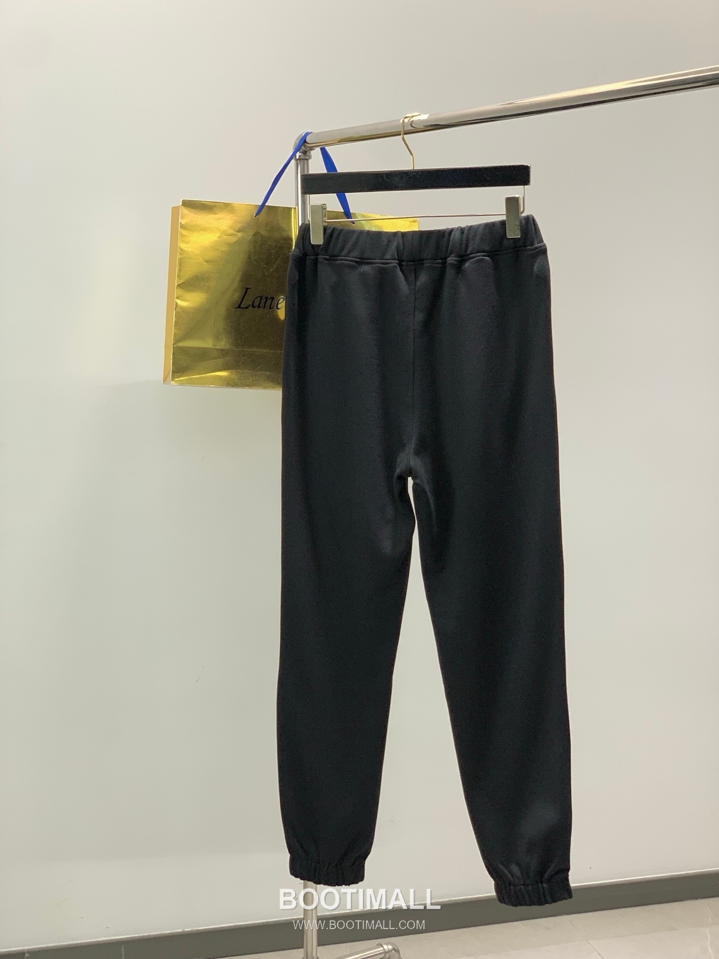 Stone Island SS26 Cotton Crewneck Sweatshirt and Cotton Jogger Pants Set with Logo 스톤아일랜드 SS26 코튼 크루넥 맨투맨 조거 팬츠 세트 로고 11
