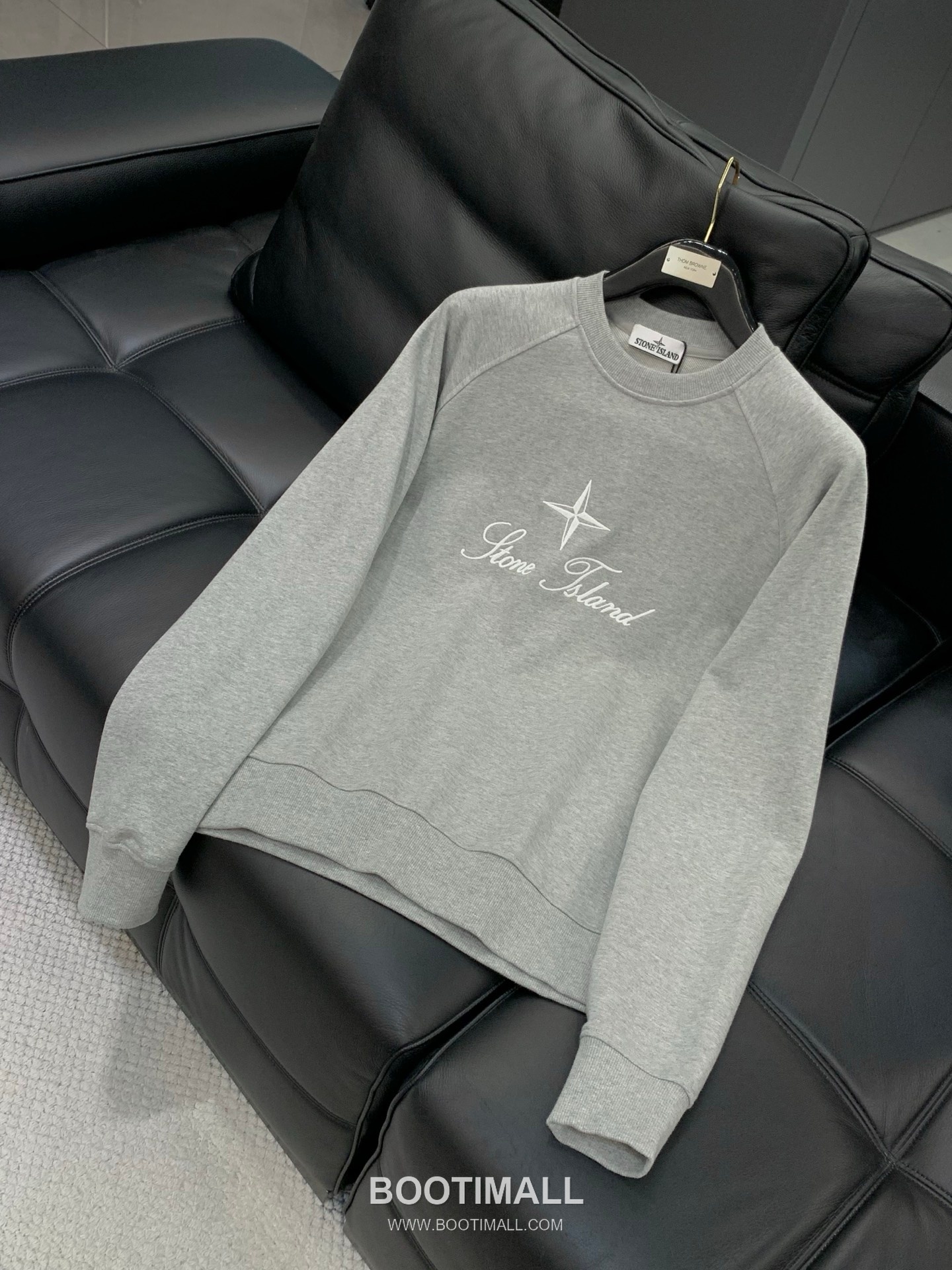 Stone Island SS26 Cotton Crewneck Sweatshirt and Cotton Jogger Pants Set with Logo 스톤아일랜드 SS26 코튼 크루넥 맨투맨 조거 팬츠 세트 로고 3