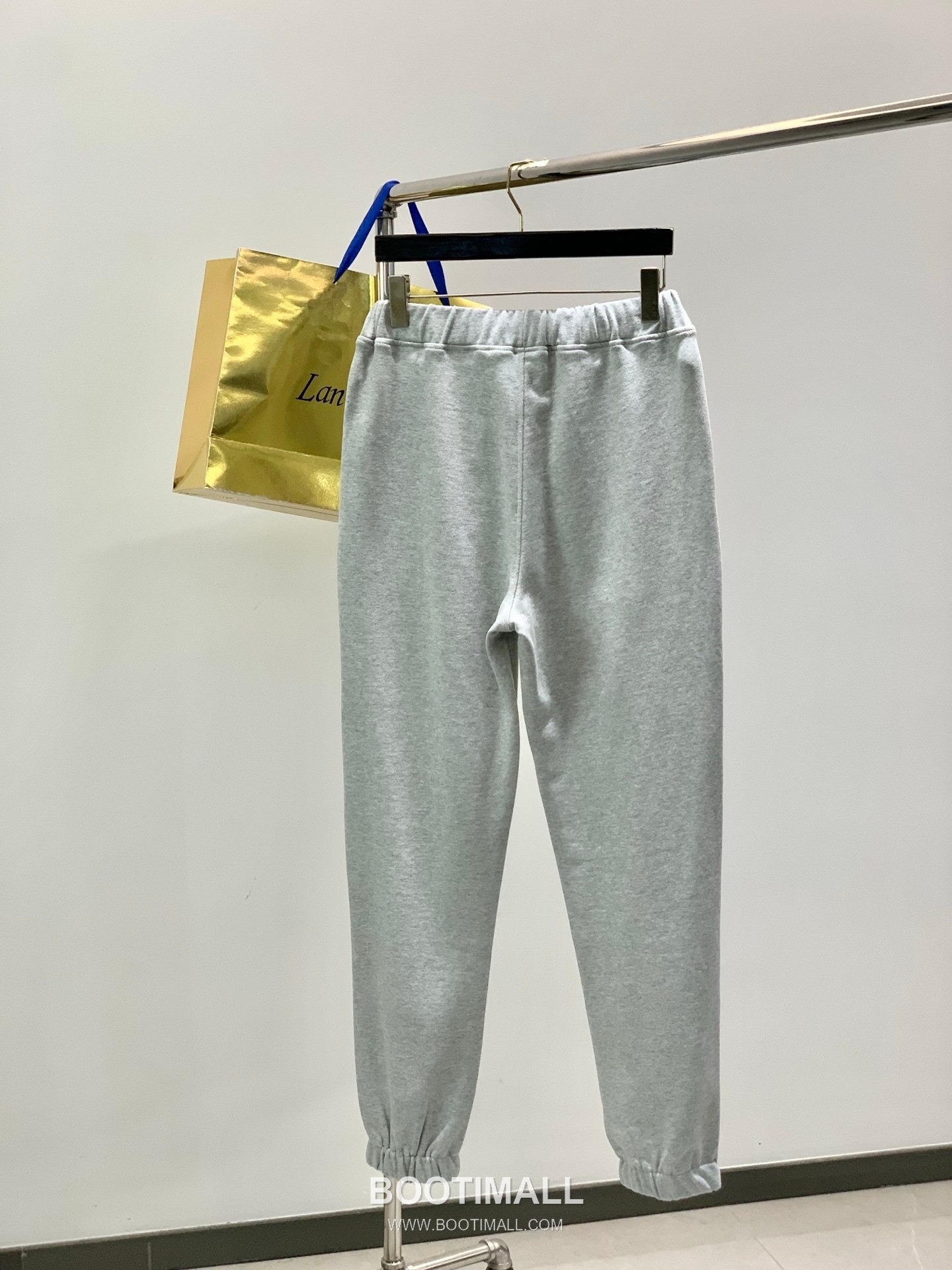 Stone Island SS26 Cotton Crewneck Sweatshirt and Cotton Jogger Pants Set with Logo 스톤아일랜드 SS26 코튼 크루넥 맨투맨 조거 팬츠 세트 로고 11
