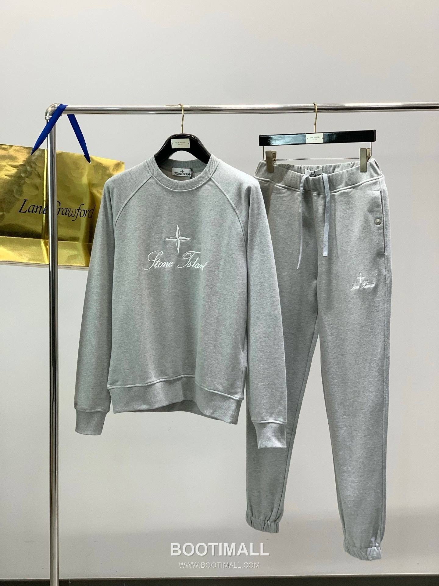 Stone Island SS26 Cotton Crewneck Sweatshirt and Cotton Jogger Pants Set with Logo 스톤아일랜드 SS26 코튼 크루넥 맨투맨 조거 팬츠 세트 로고 18