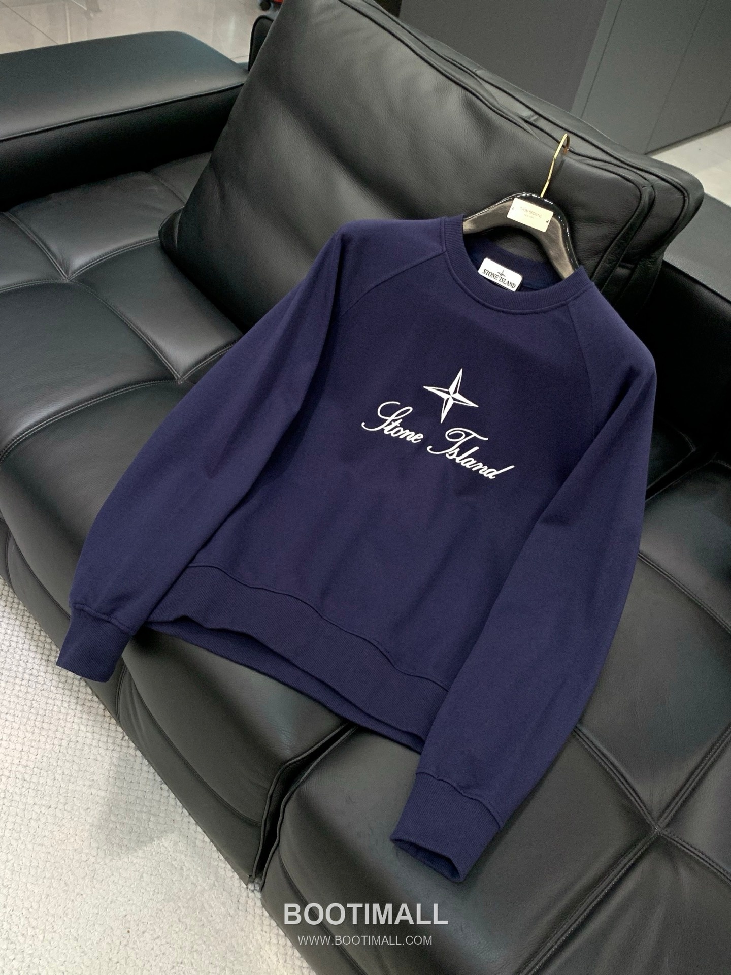 Stone Island SS26 Cotton Crewneck Sweatshirt and Cotton Jogger Pants Set with Logo 스톤아일랜드 SS26 코튼 크루넥 맨투맨 조거 팬츠 세트 로고 3