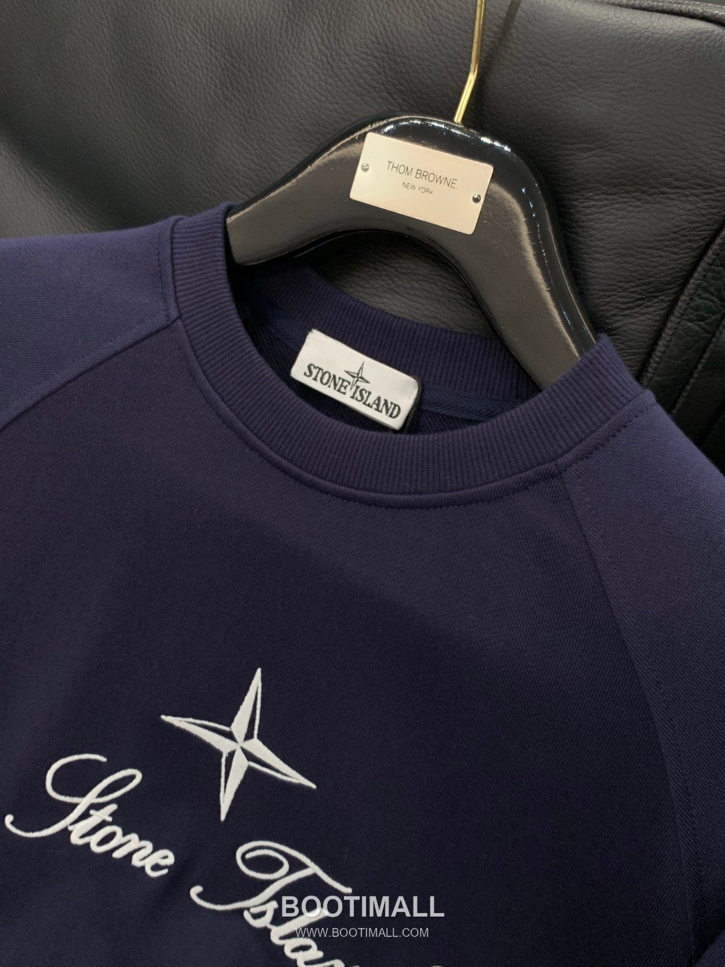 Stone Island SS26 Cotton Crewneck Sweatshirt and Cotton Jogger Pants Set with Logo 스톤아일랜드 SS26 코튼 크루넥 맨투맨 조거 팬츠 세트 로고 4