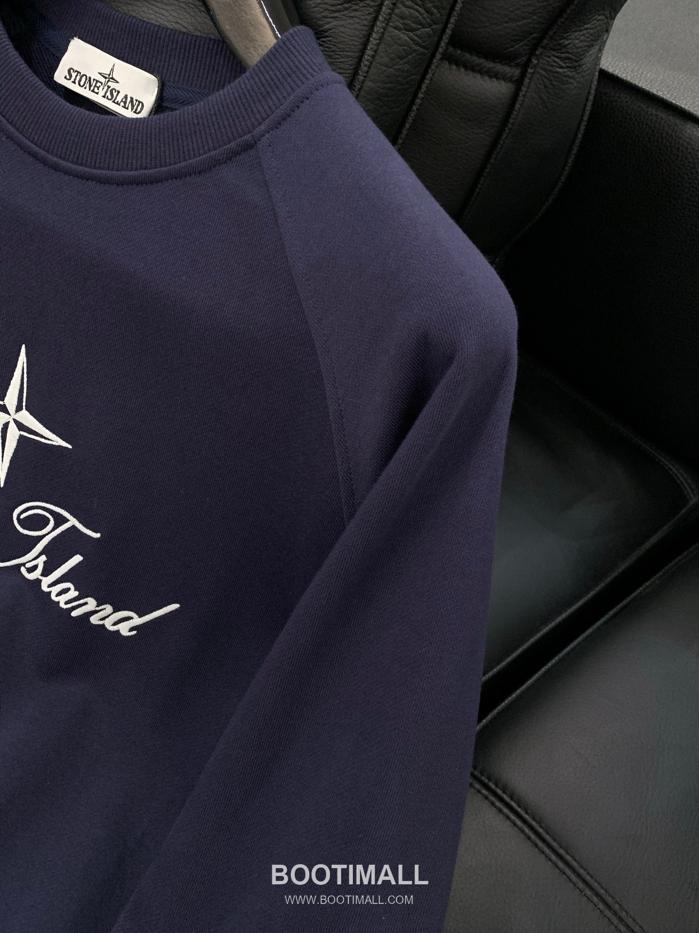 Stone Island SS26 Cotton Crewneck Sweatshirt and Cotton Jogger Pants Set with Logo 스톤아일랜드 SS26 코튼 크루넥 맨투맨 조거 팬츠 세트 로고 5