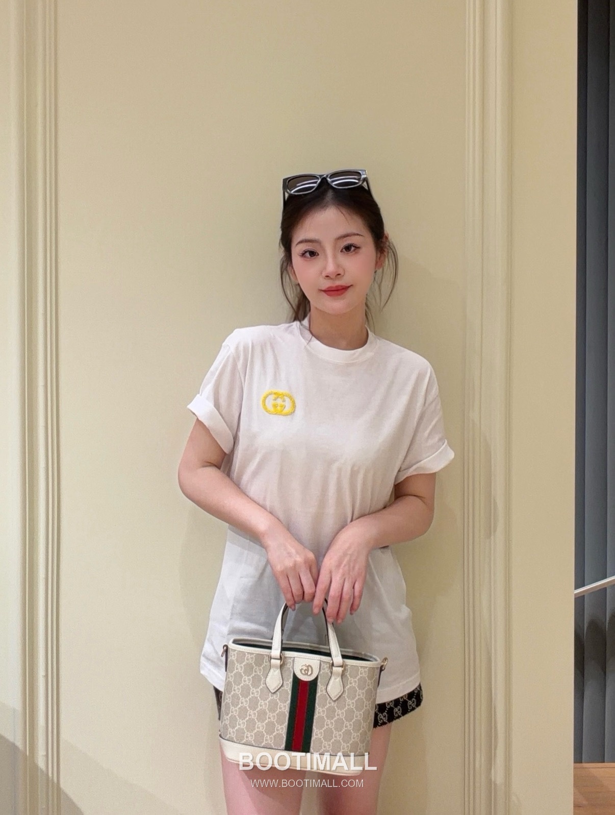 Gucci SS26 Cotton Crewneck T-Shirt with Embroidered Logo 구찌 SS26 코튼 크루넥 티셔츠 자수 로고 1