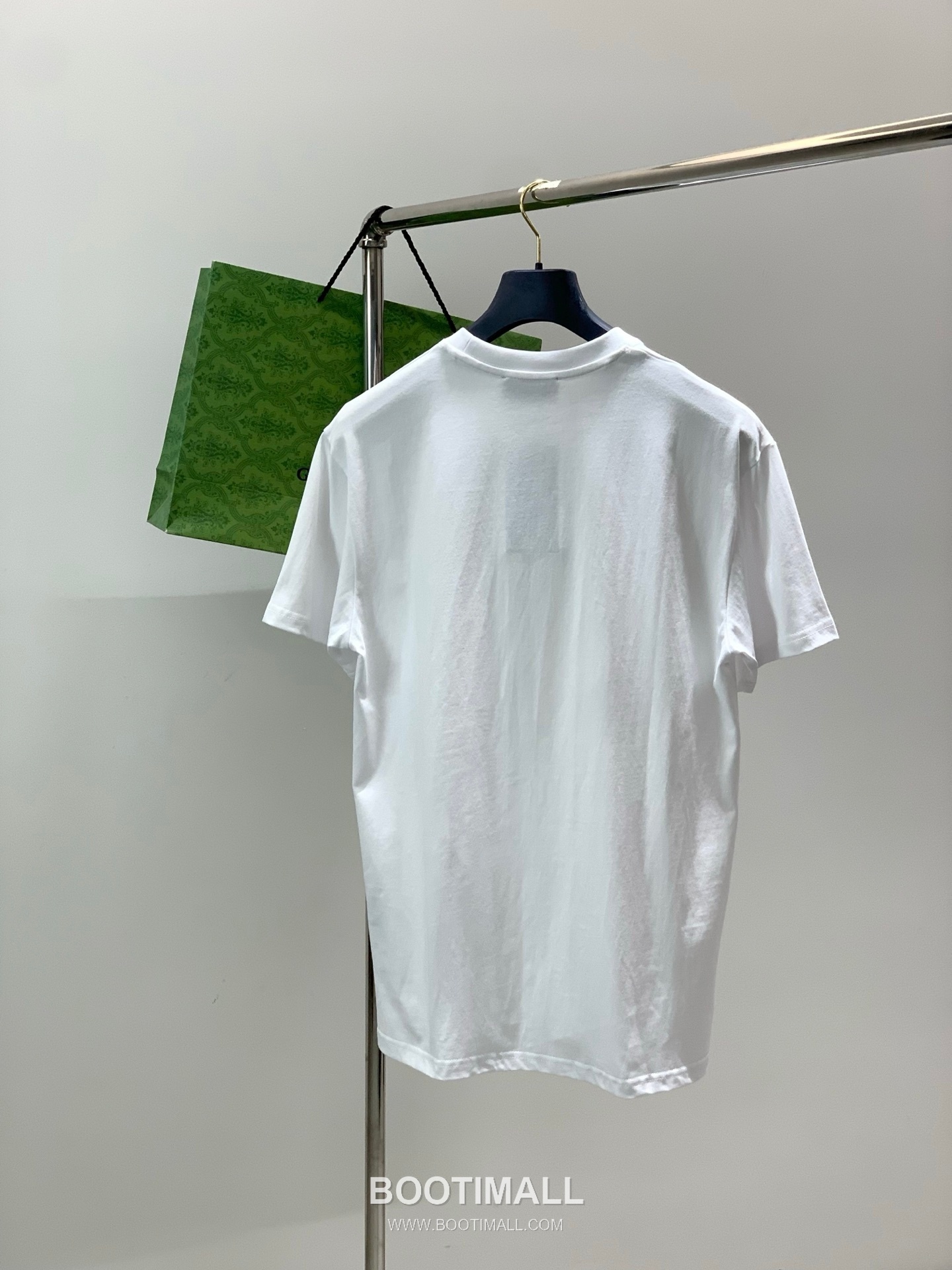 Gucci SS26 Cotton Crewneck T-Shirt with Embroidered Logo 구찌 SS26 코튼 크루넥 티셔츠 자수 로고 5