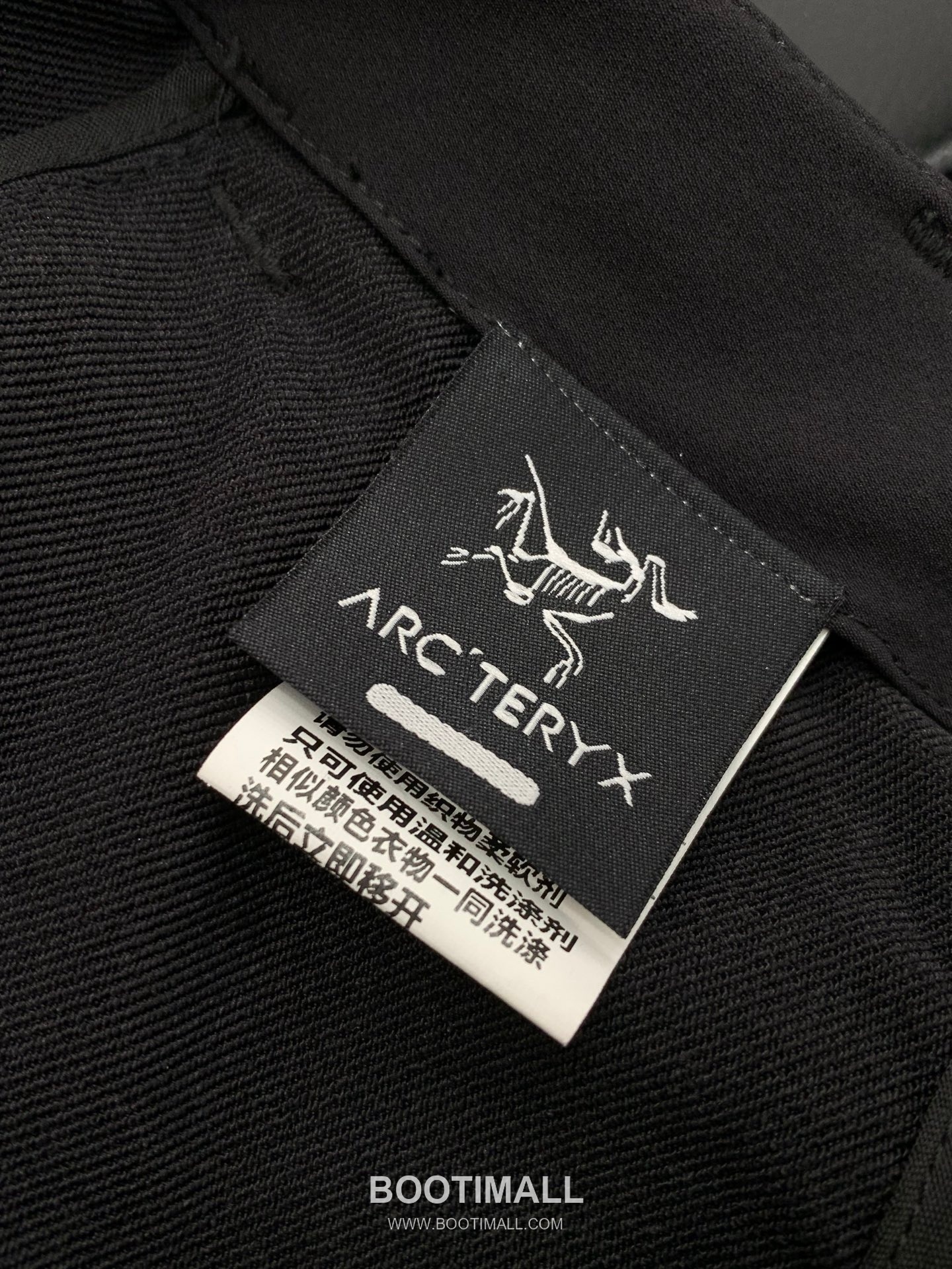 Arc'teryx Outdoor Nylon Water-Repellent Straight Pants with Embroidered Logo 아크테릭스 아웃도어 나일론 발수 스트레이트 팬츠 자수 로고 8