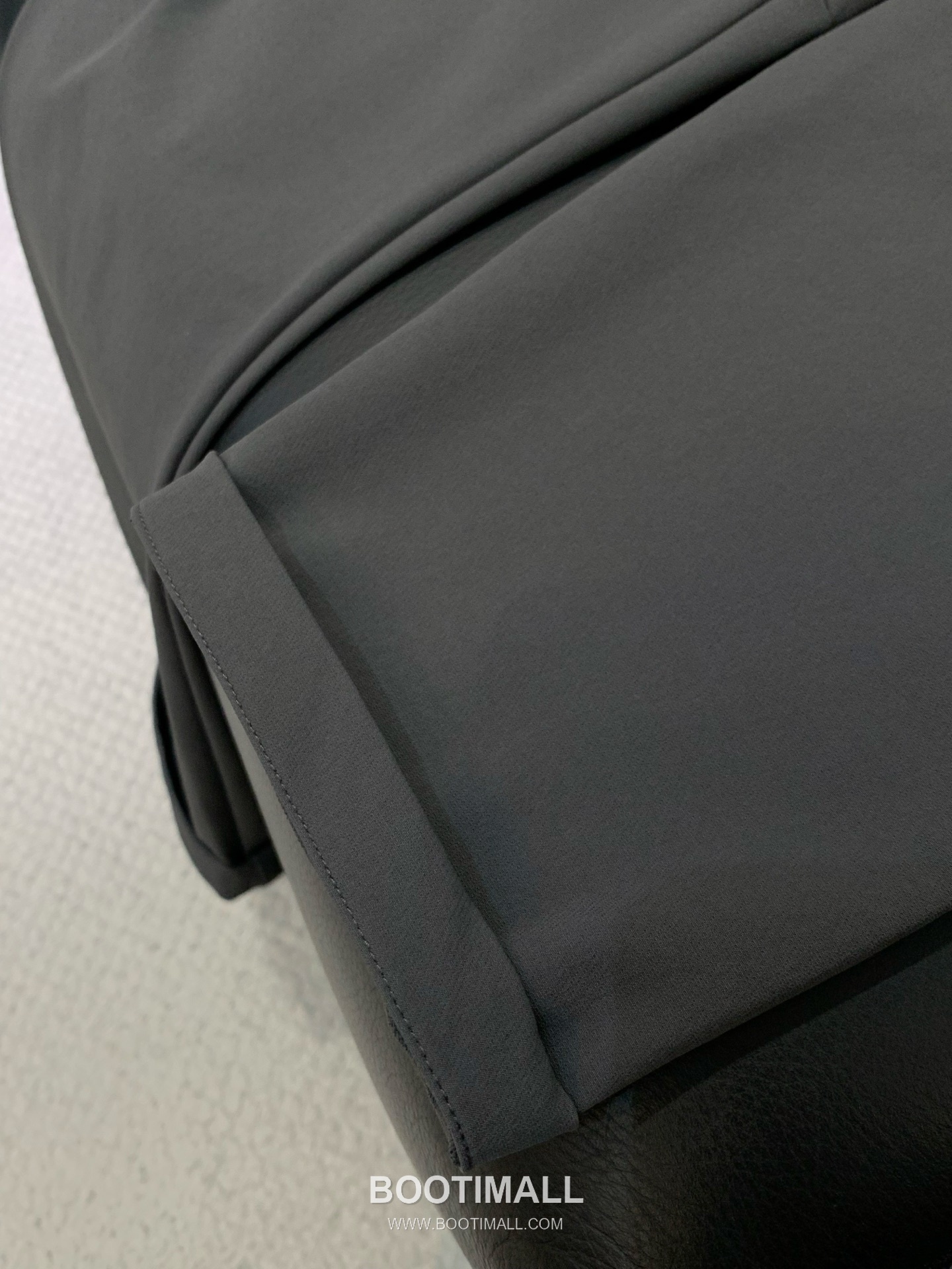 Arc'teryx Outdoor Nylon Water-Repellent Straight Pants with Embroidered Logo 아크테릭스 아웃도어 나일론 발수 스트레이트 팬츠 자수 로고 7