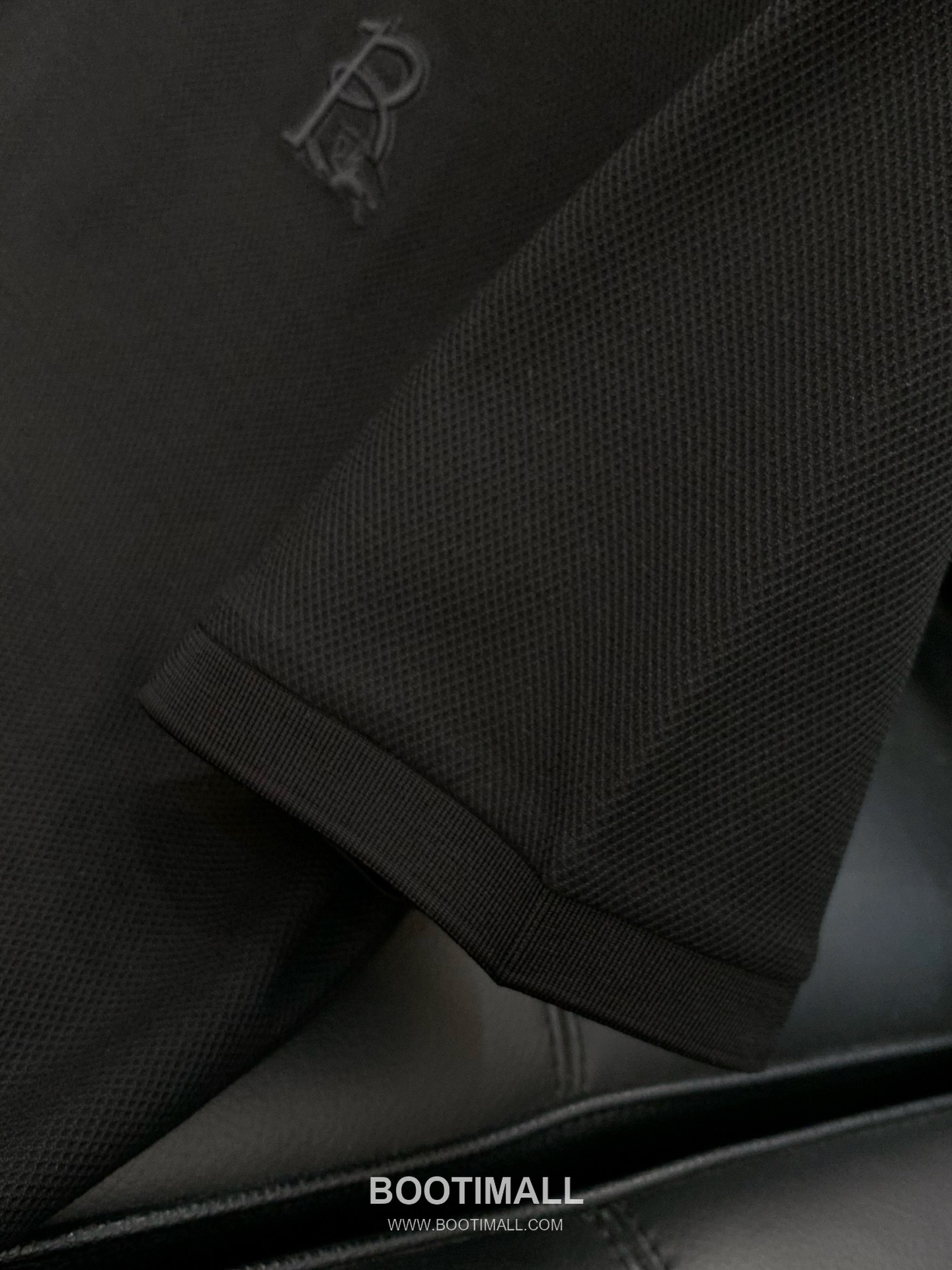 Burberry SS26 Cotton Collared Short Sleeve T-Shirt with Embroidered Logo 버버리 SS26 코튼 카라 반팔 티셔츠 자수 로고 6