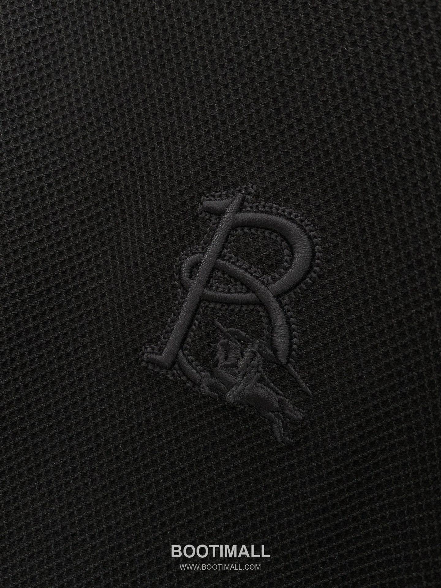 Burberry SS26 Cotton Collared Short Sleeve T-Shirt with Embroidered Logo 버버리 SS26 코튼 카라 반팔 티셔츠 자수 로고 7