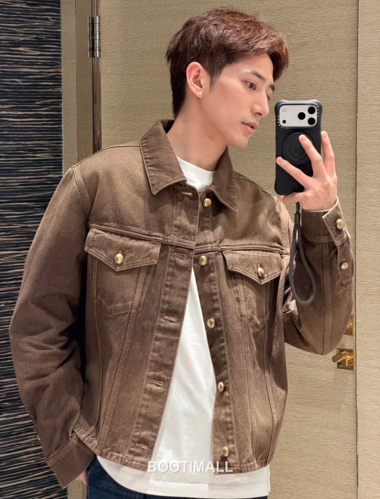 Louis Vuitton SS25 Denim Jacket and Pants Set with Embroidered Logo 루이비통 SS25 데님 재킷 팬츠 세트 자수 로고 2