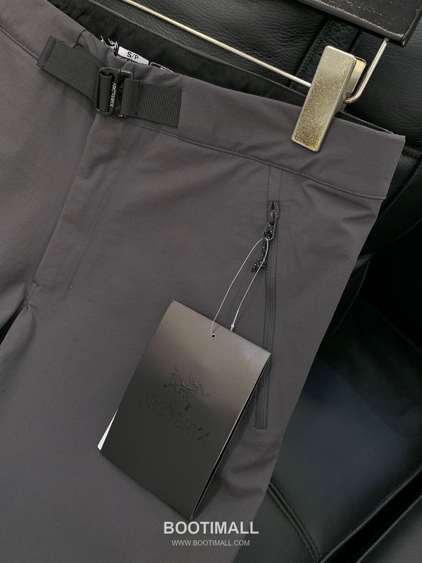 Arc'teryx Gamma Nylon Softshell Pants with Zip Pocket Design 아크테릭스 감마 나일론 소프트쉘 팬츠 지퍼 포켓 디자인 4