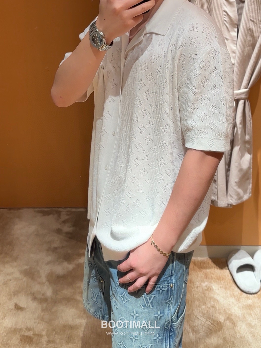 Louis Vuitton SS26 Cotton Knit Collared Cardigan Short Sleeve with Logo Pattern 루이비통 SS26 코튼 니트 카라 가디건 반팔 로고 패턴 2