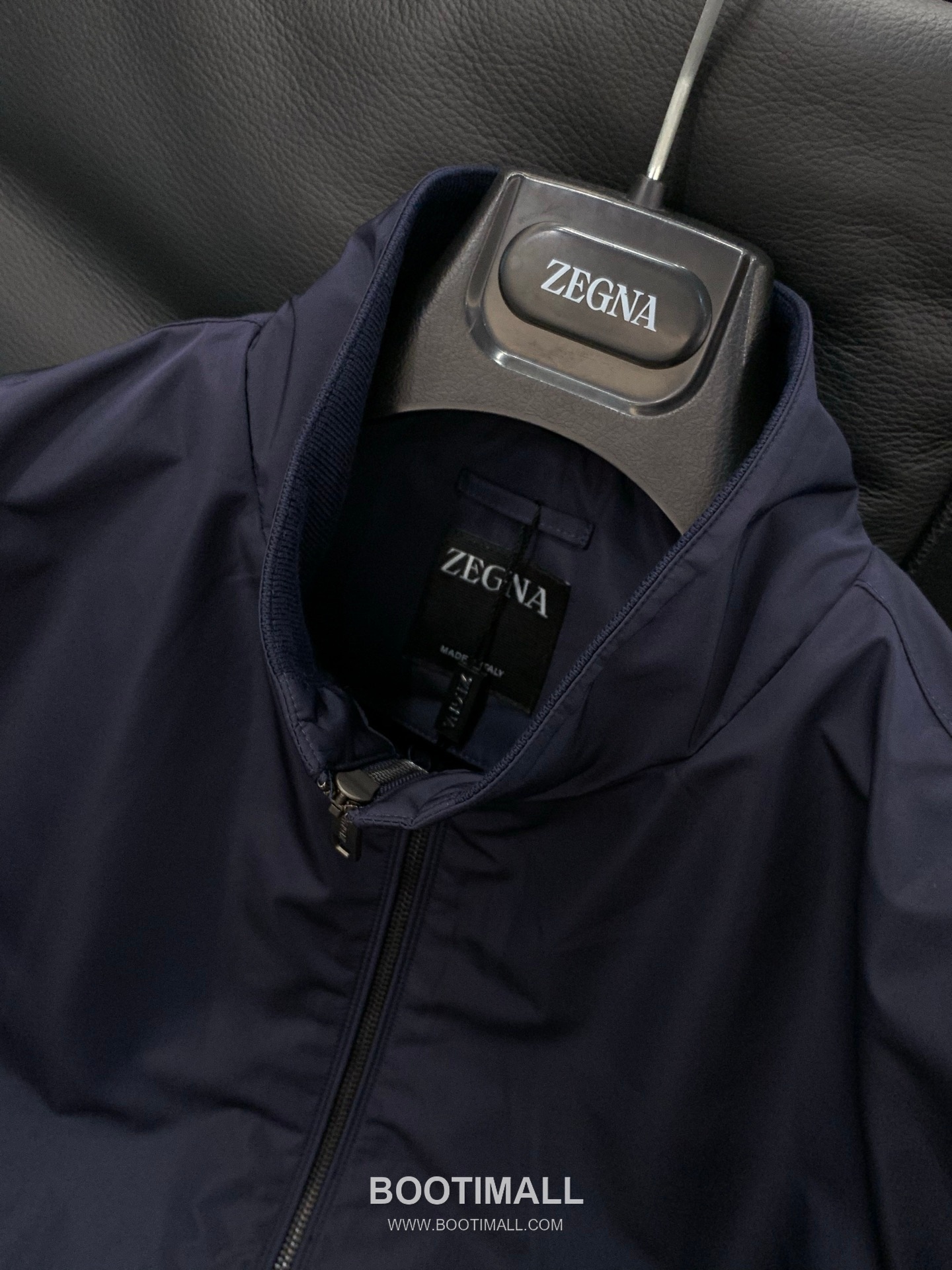 Zegna SS26 Cotton Blend Stand Collar Zip Jacket with Logo Print 제냐 SS26 코튼 혼방 스탠드 카라 집 재킷 로고 프린트 4