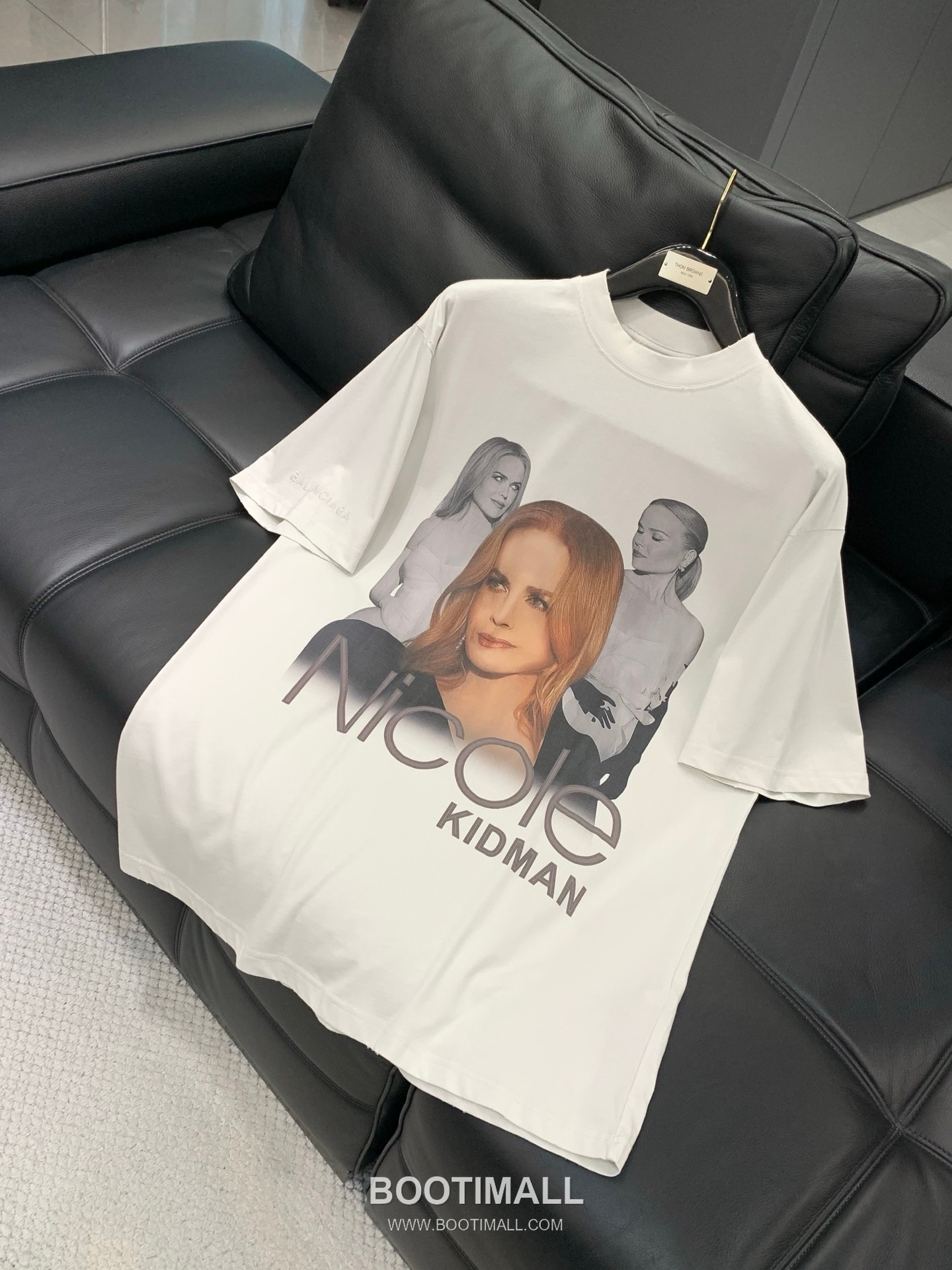 Balenciaga SS26 Cotton Crewneck T-Shirt with Logo Print 발렌시아가 SS26 코튼 크루넥 티셔츠 로고 프린트 3