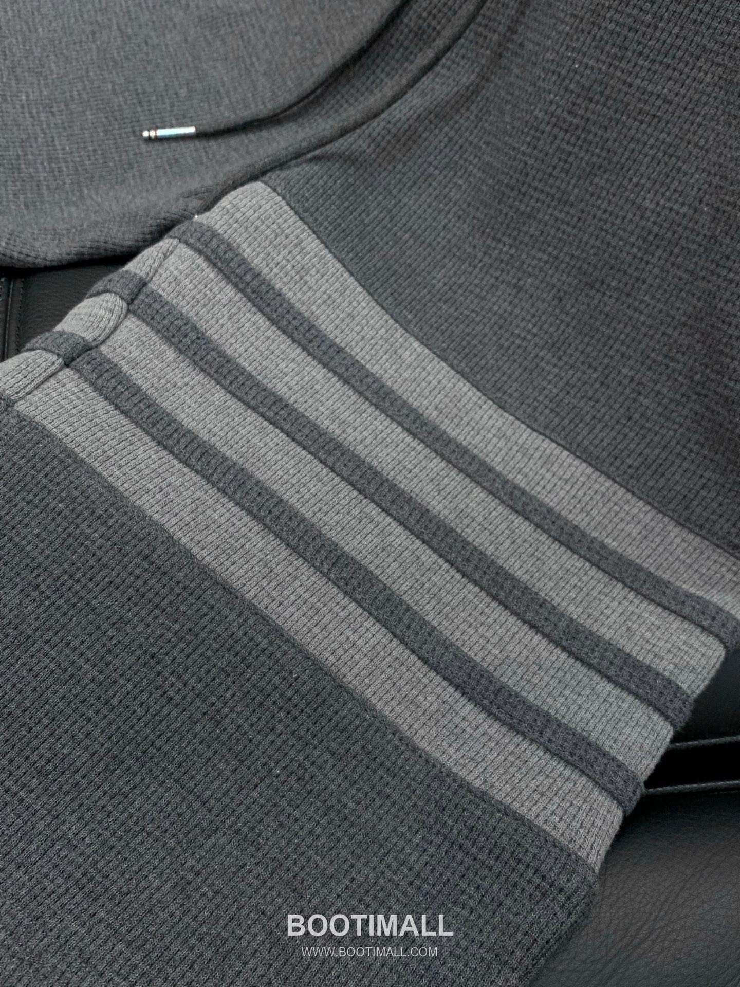 Thom Browne SS26 Cotton Shorts with Logo Print 톰브라운 SS26 코튼 쇼츠 로고 프린트 10