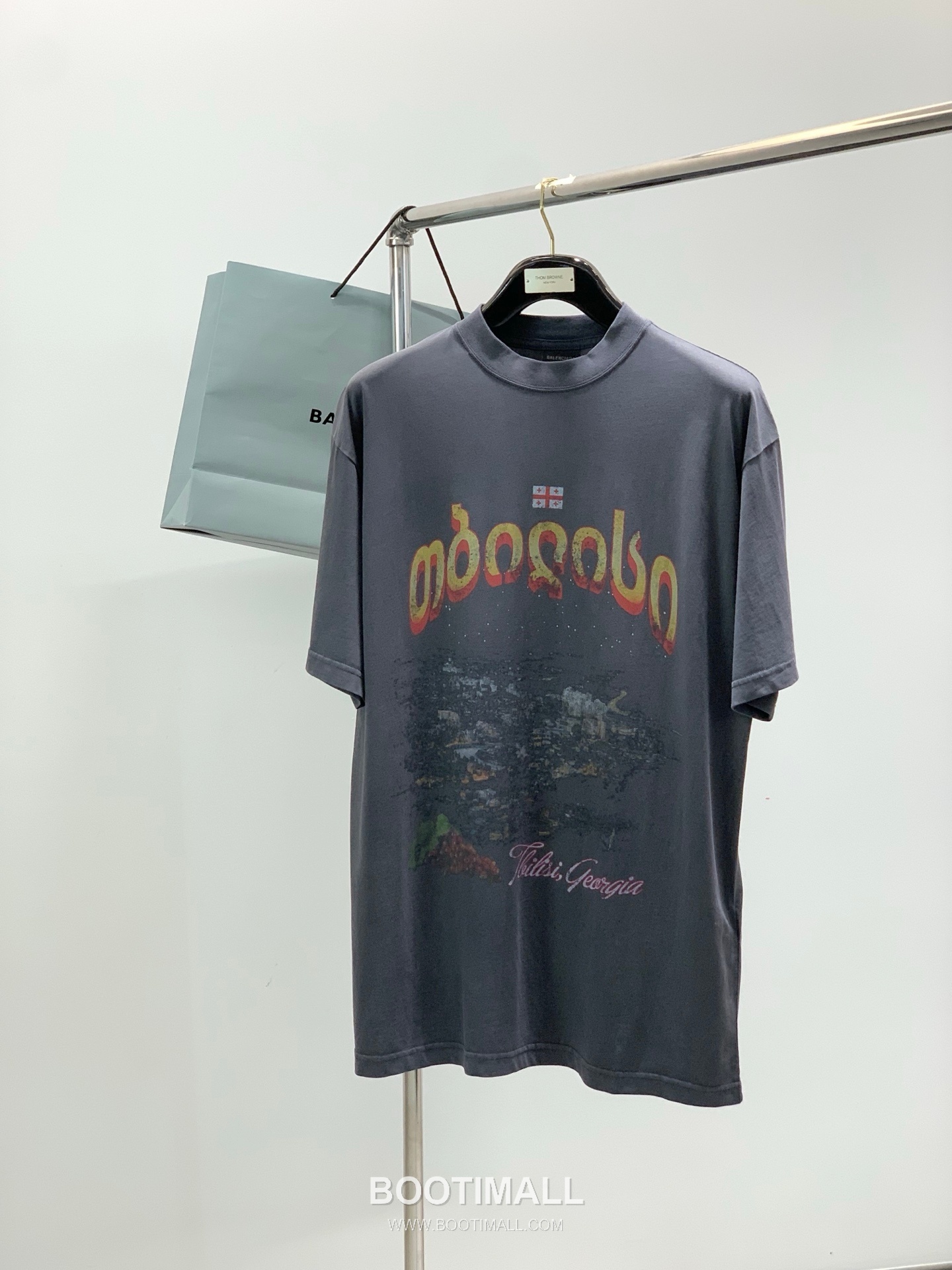 Balenciaga SS26 Cotton Crewneck T-Shirt with Logo Print 발렌시아가 SS26 코튼 크루넥 티셔츠 로고 프린트 4