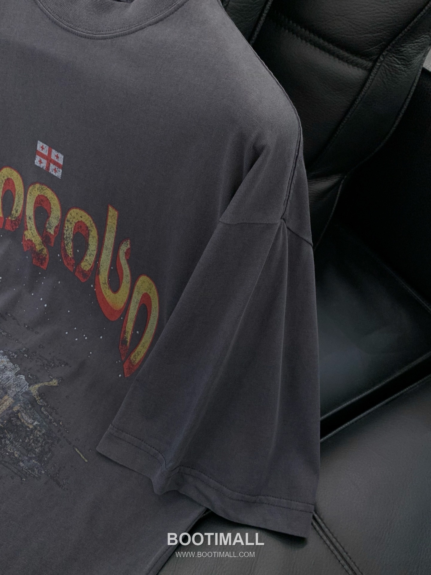 Balenciaga SS26 Cotton Crewneck T-Shirt with Logo Print 발렌시아가 SS26 코튼 크루넥 티셔츠 로고 프린트 8