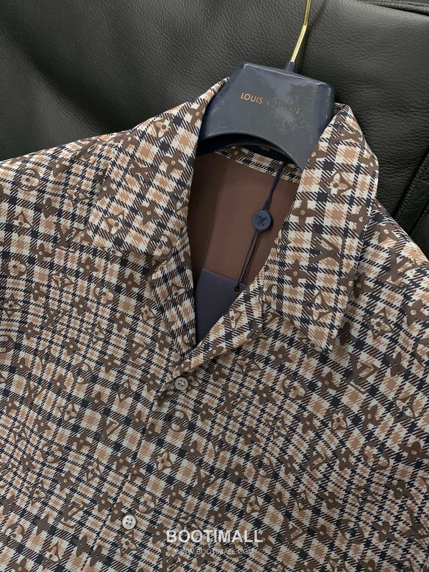 Louis Vuitton SS26 Cotton Short Sleeve T-Shirt and Shorts Set with Logo Print 루이비통 SS26 코튼 반팔 티셔츠 쇼츠 세트 로고 프린트 13