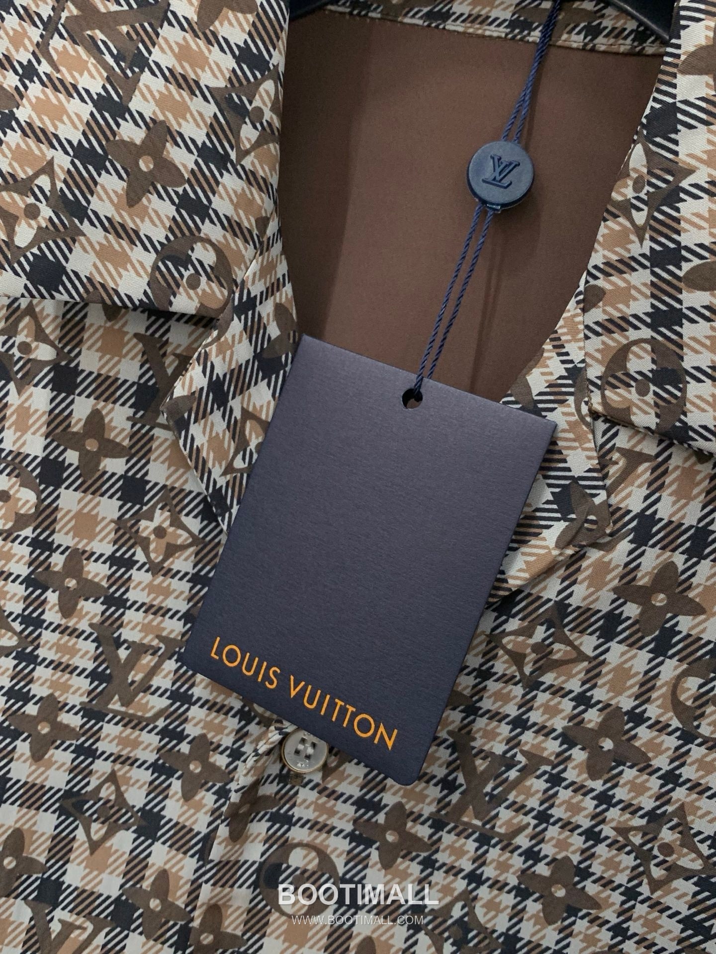 Louis Vuitton SS26 Cotton Short Sleeve T-Shirt and Shorts Set with Logo Print 루이비통 SS26 코튼 반팔 티셔츠 쇼츠 세트 로고 프린트 16