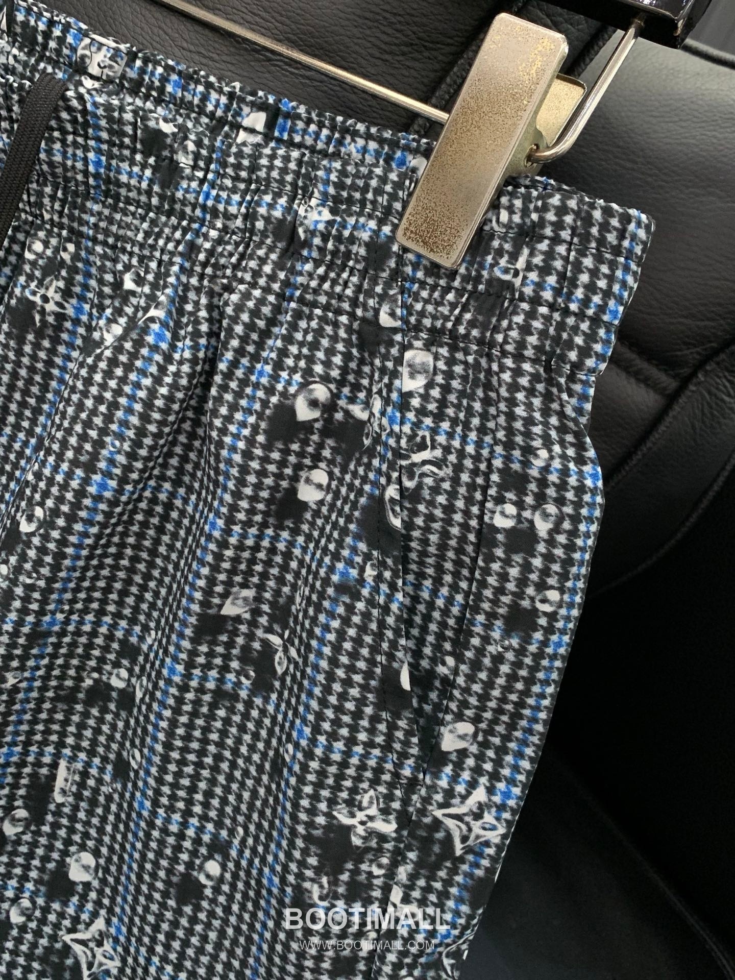 Louis Vuitton SS26 Cotton Short Sleeve T-Shirt and Shorts Set with Logo Print 루이비통 SS26 코튼 반팔 티셔츠 쇼츠 세트 로고 프린트 5