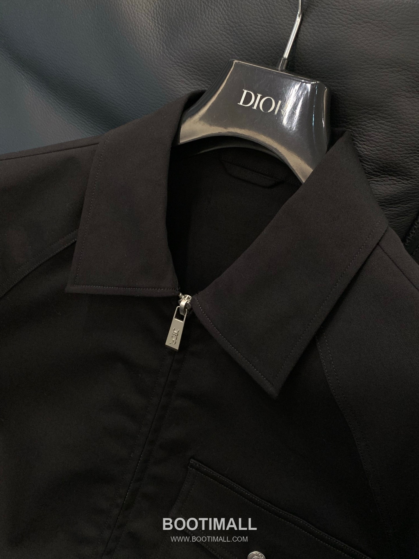 Dior SS26 Cotton Blend Collared Jacket with Embroidered Logo 디올 SS26 코튼 혼방 카라 재킷 자수 로고 4