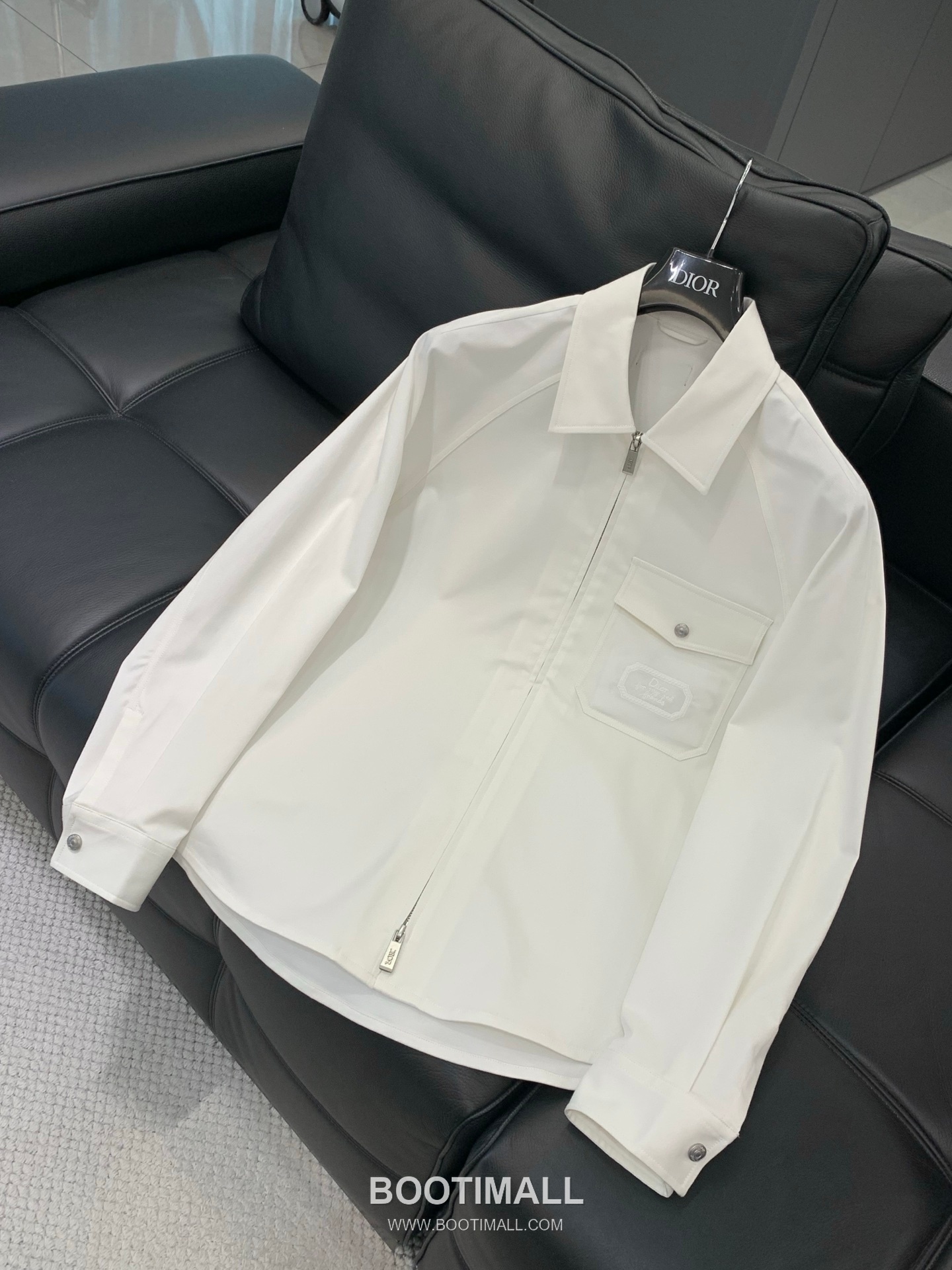 Dior SS26 Cotton Blend Collared Jacket with Embroidered Logo 디올 SS26 코튼 혼방 카라 재킷 자수 로고 3